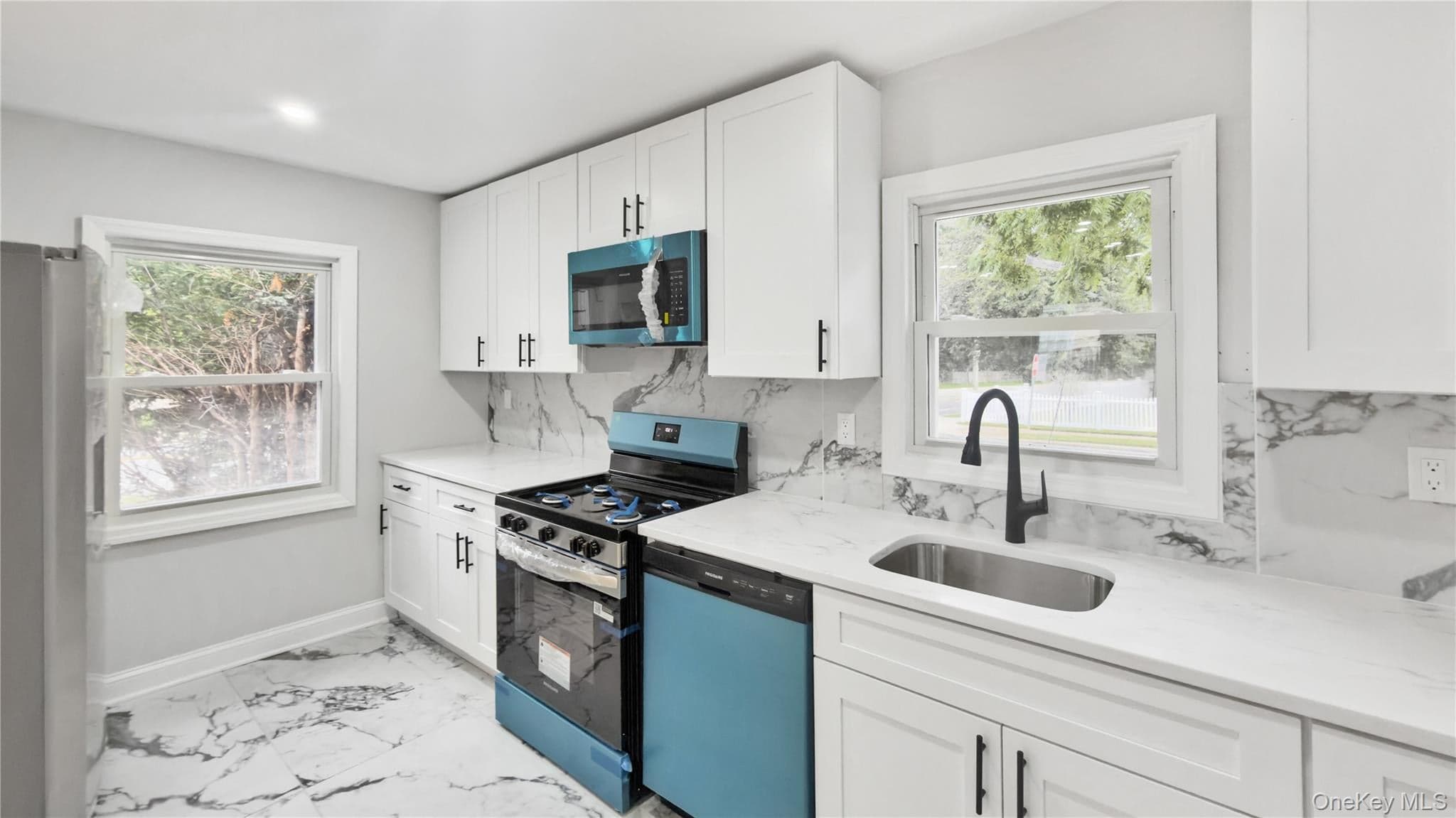 1180 Woodfield Road thumbnail 20