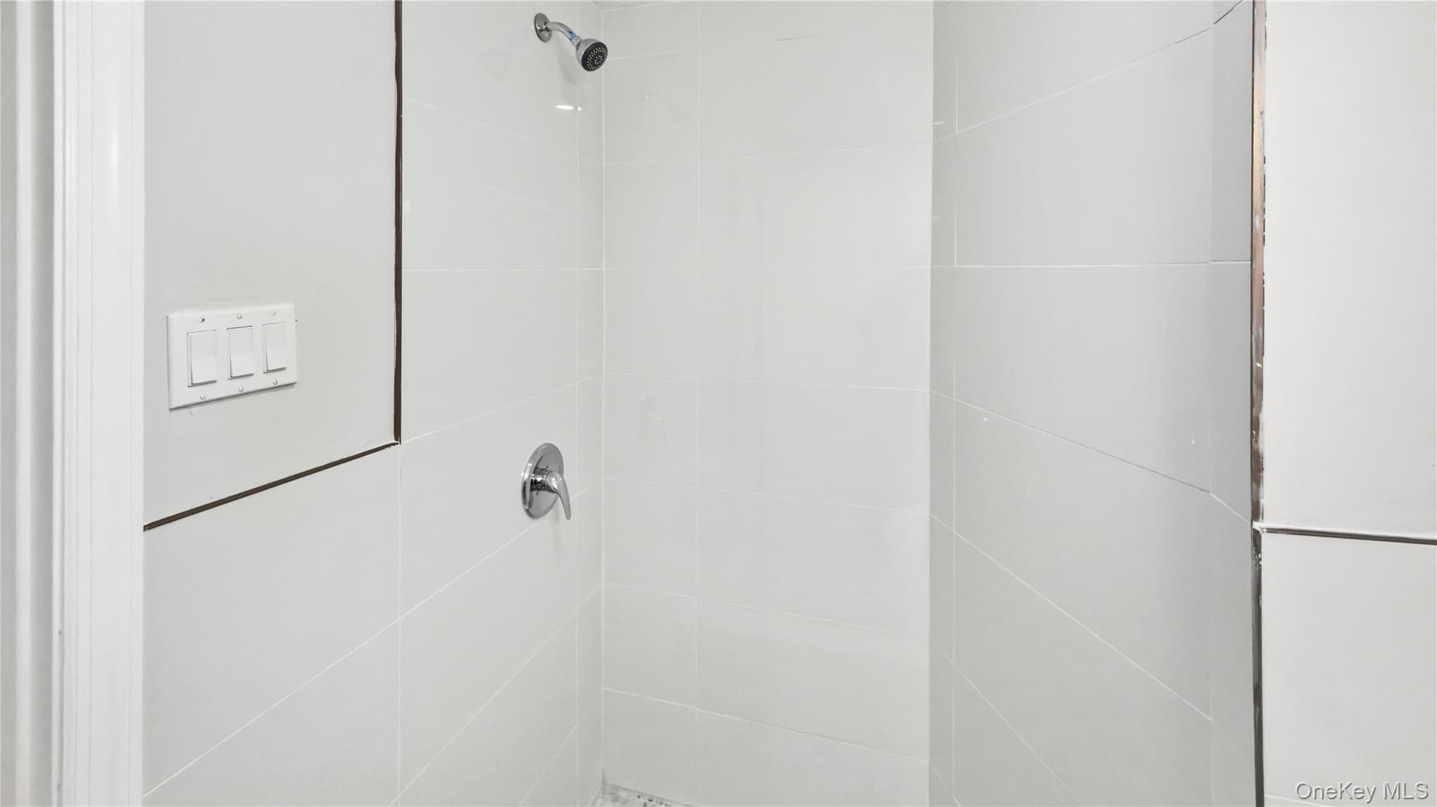 1180 Woodfield Road thumbnail 26
