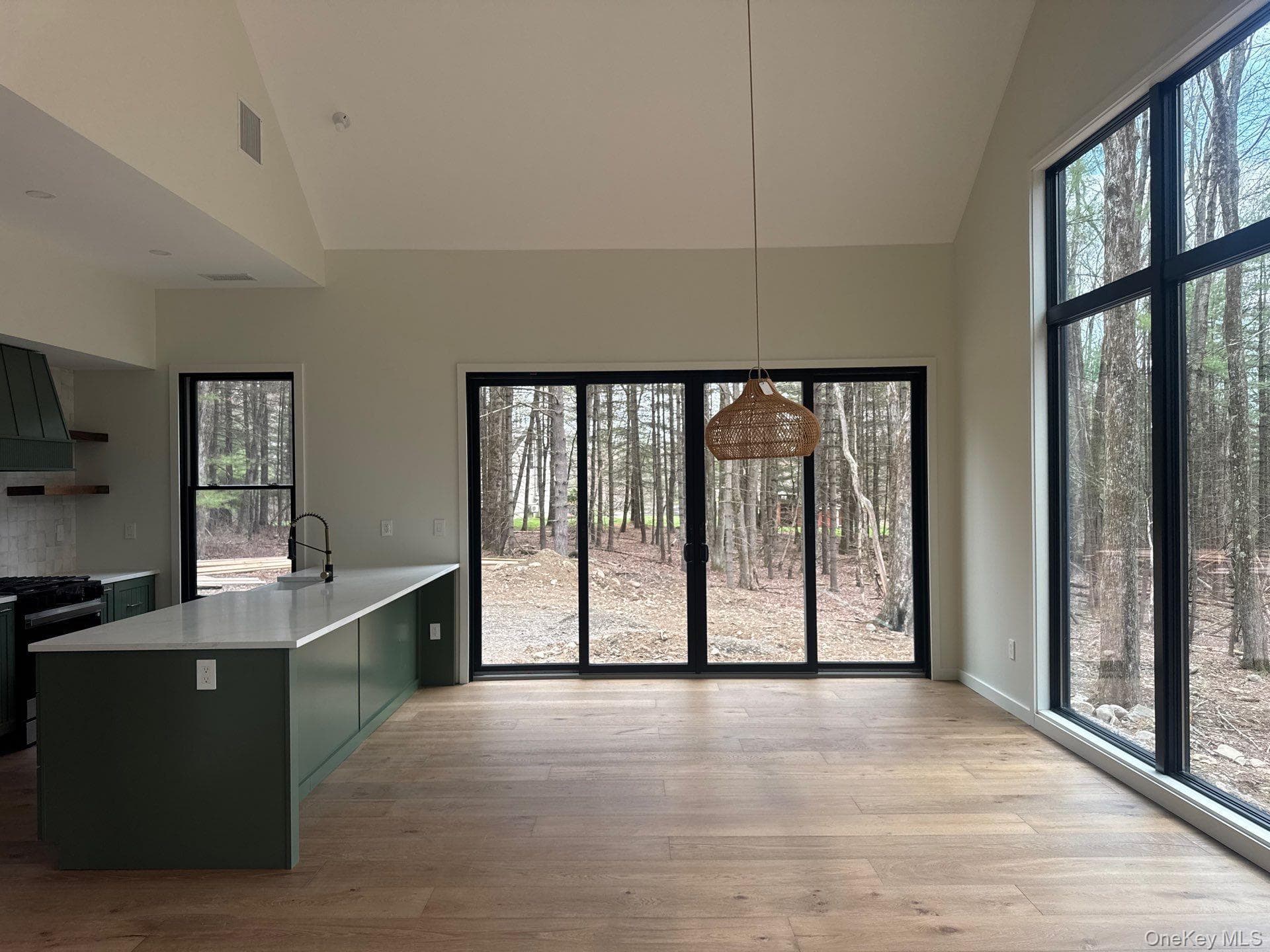 720 Upper Cherrytown Road thumbnail 4