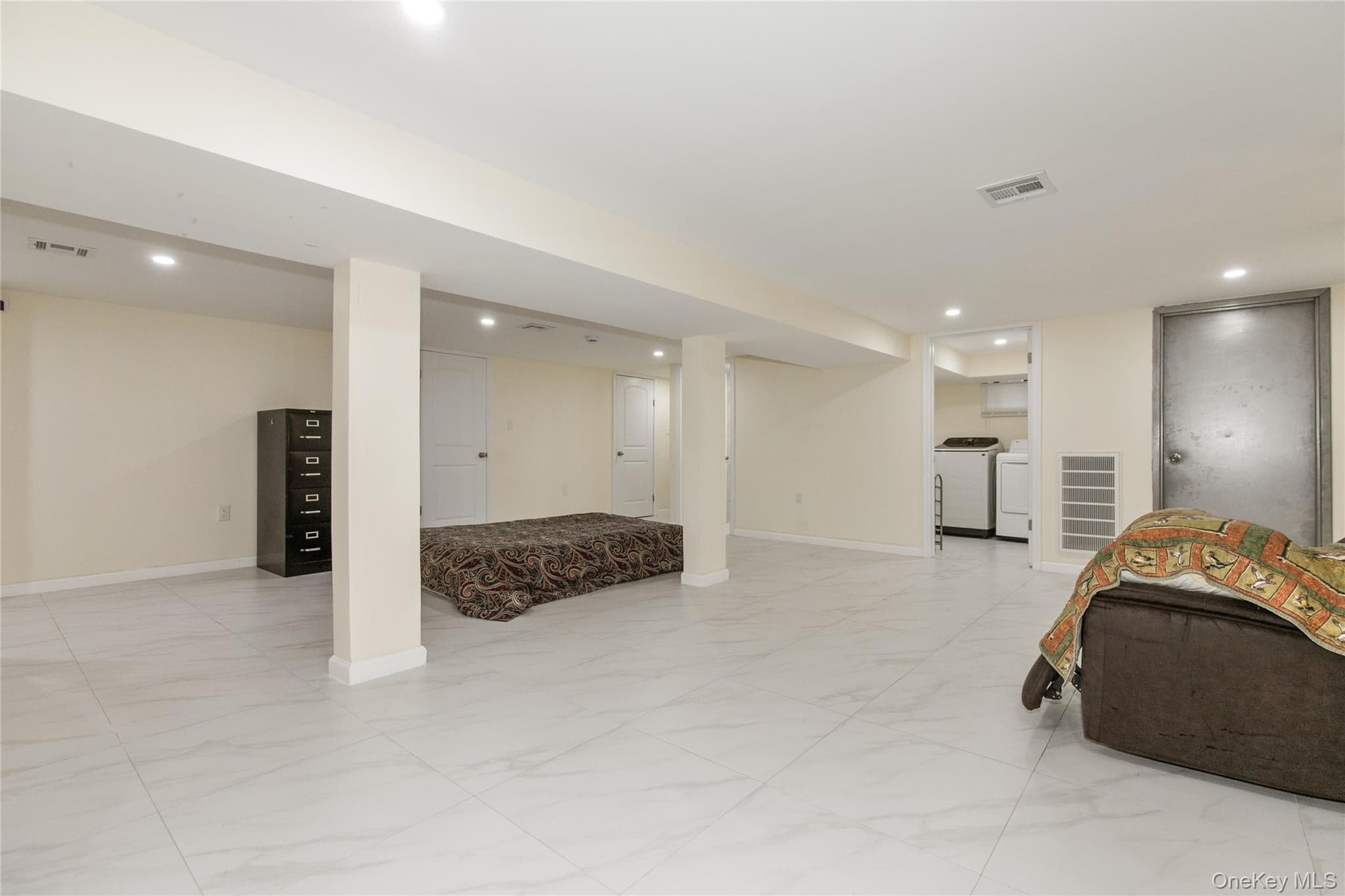 1519 New Hyde Park Drive thumbnail 32