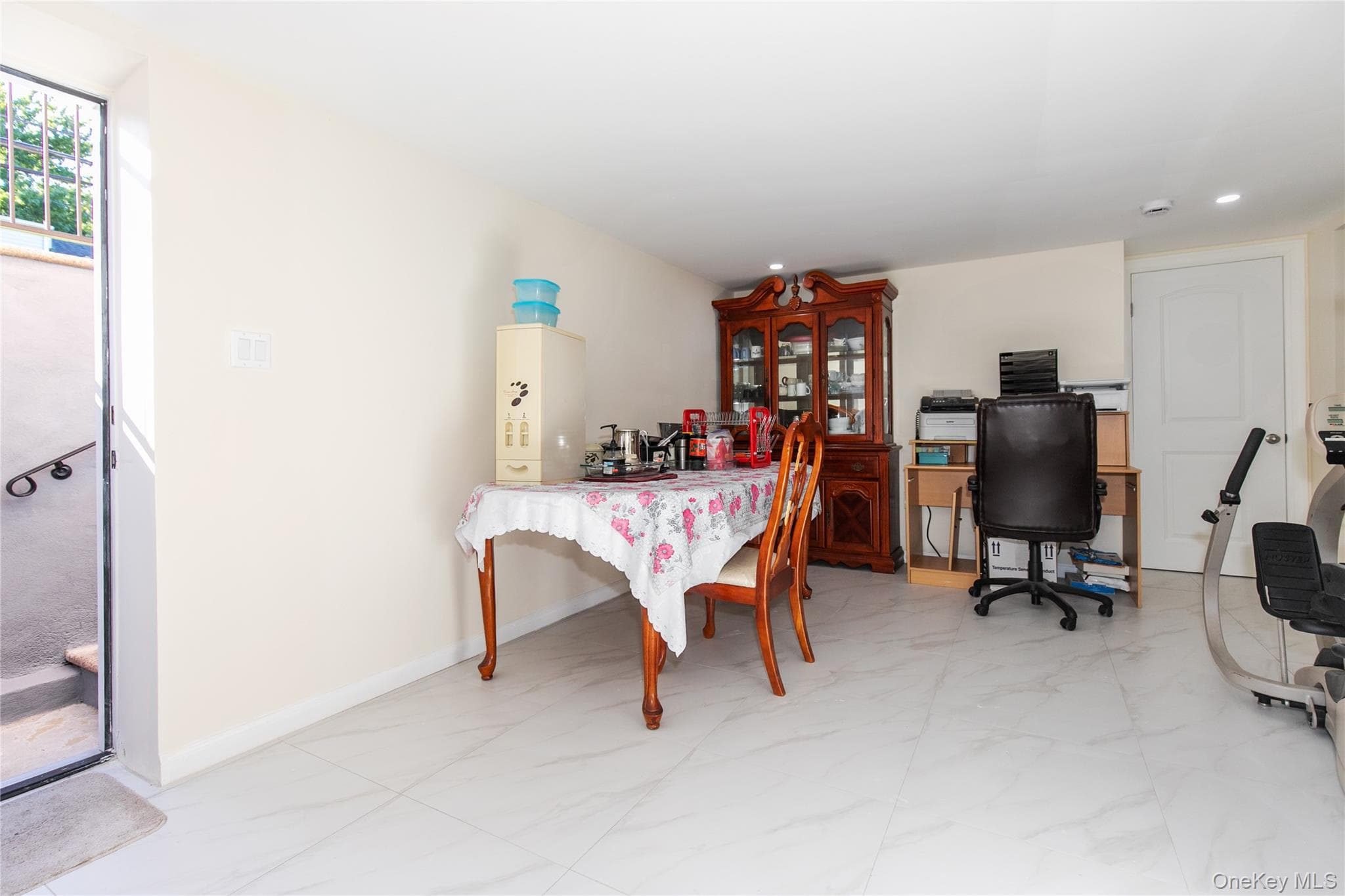 1519 New Hyde Park Drive thumbnail 33