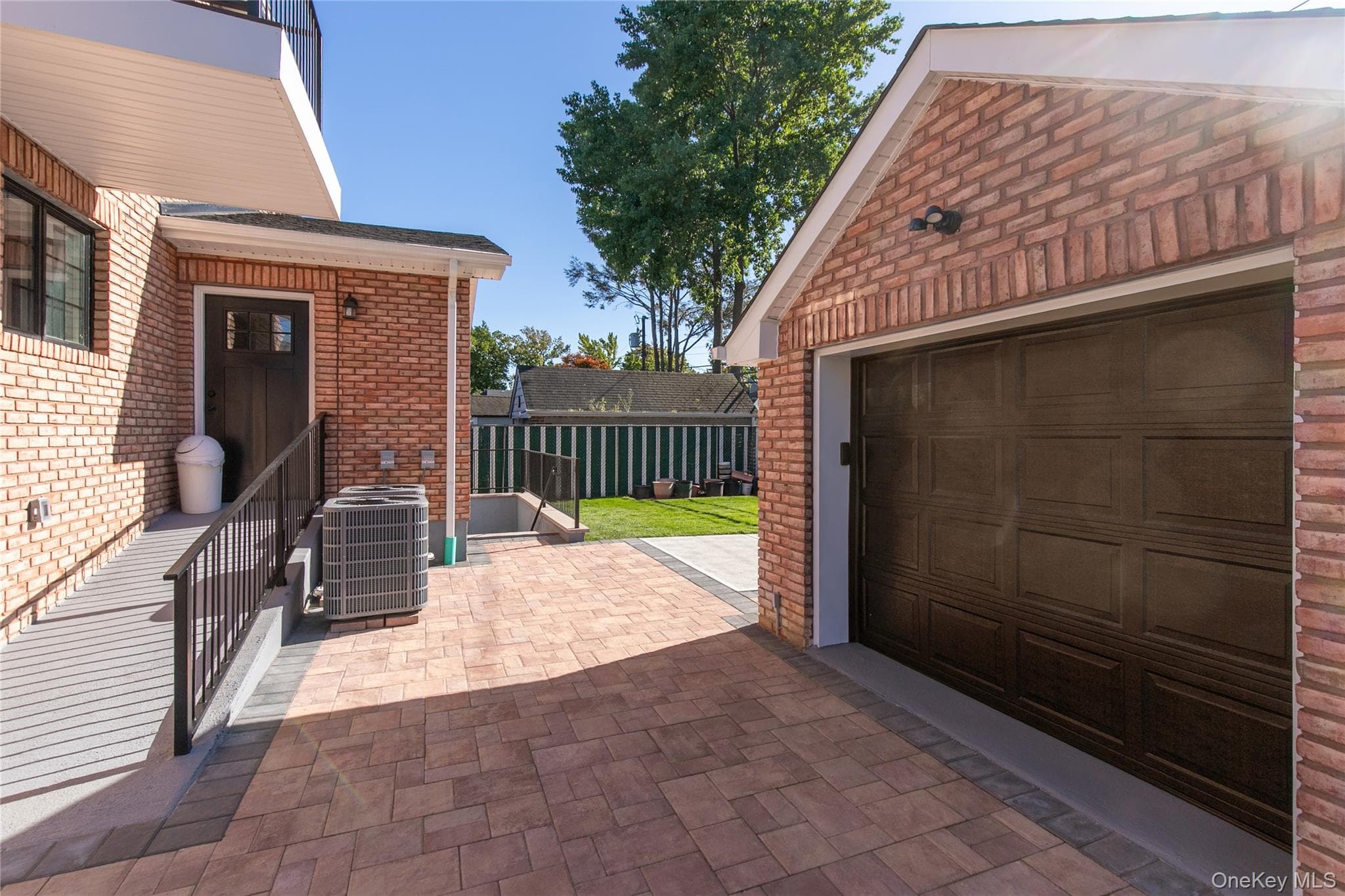 1519 New Hyde Park Drive thumbnail 4