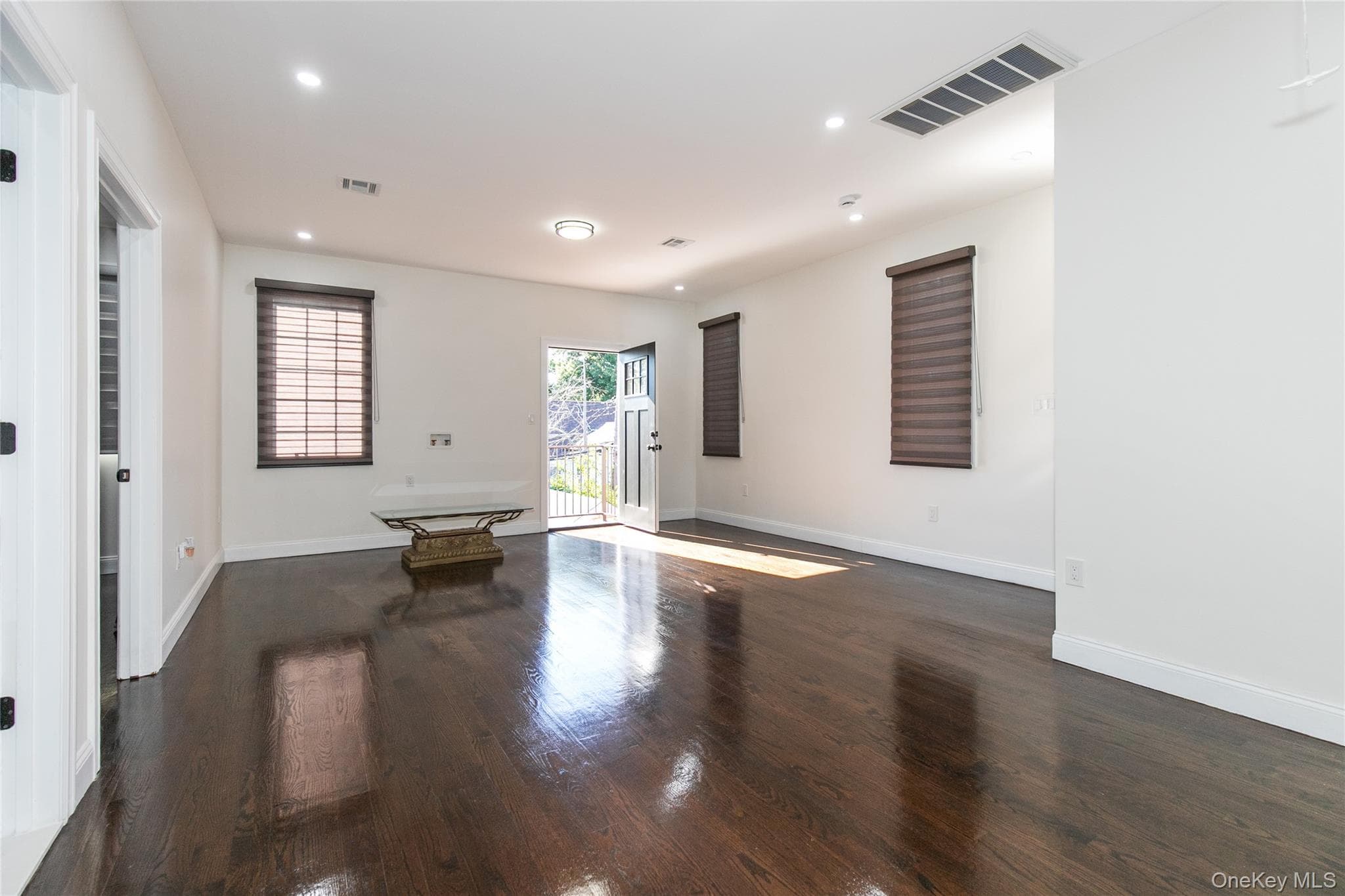 1519 New Hyde Park Drive thumbnail 11