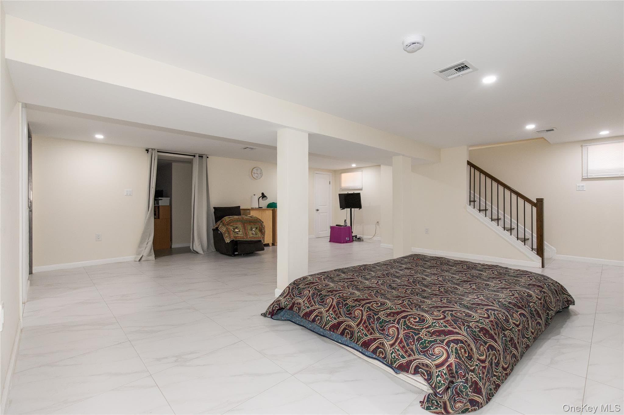 1519 New Hyde Park Drive thumbnail 31