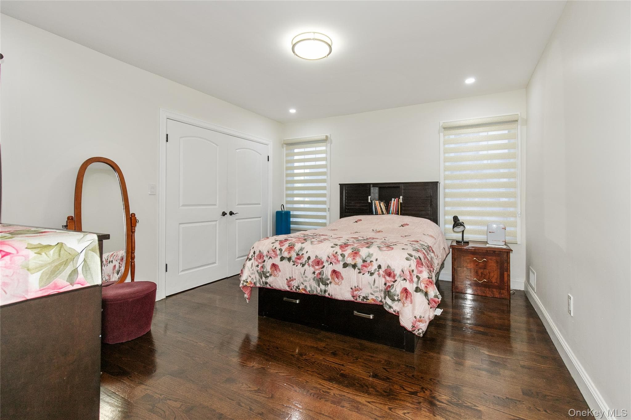 1519 New Hyde Park Drive thumbnail 27