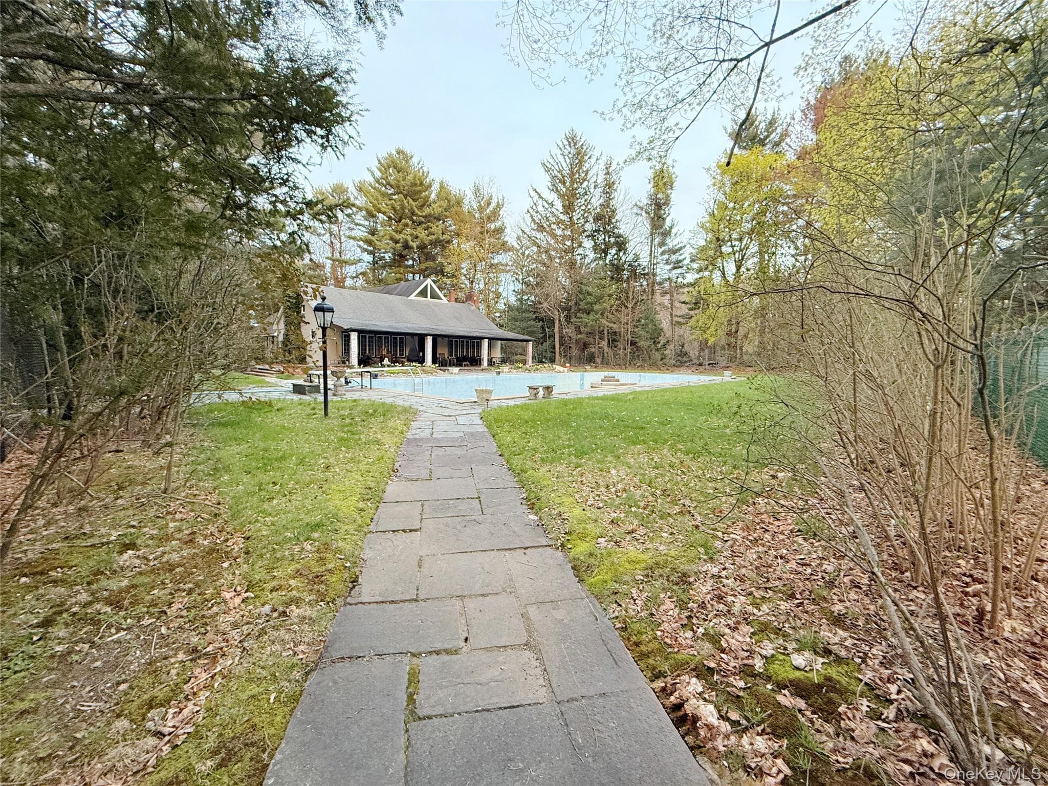 8 Woodstock Court thumbnail 2