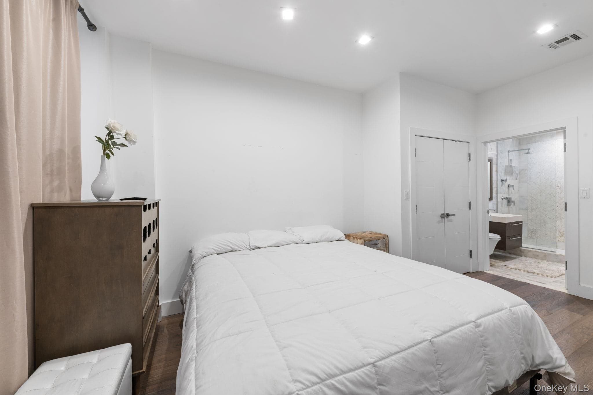 1769 E 13th Street Unit: 2B thumbnail 7