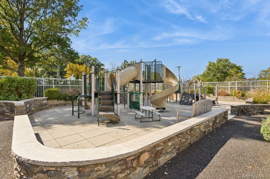 3333 Henry Hudson Parkway Unit: 2A thumbnail 19