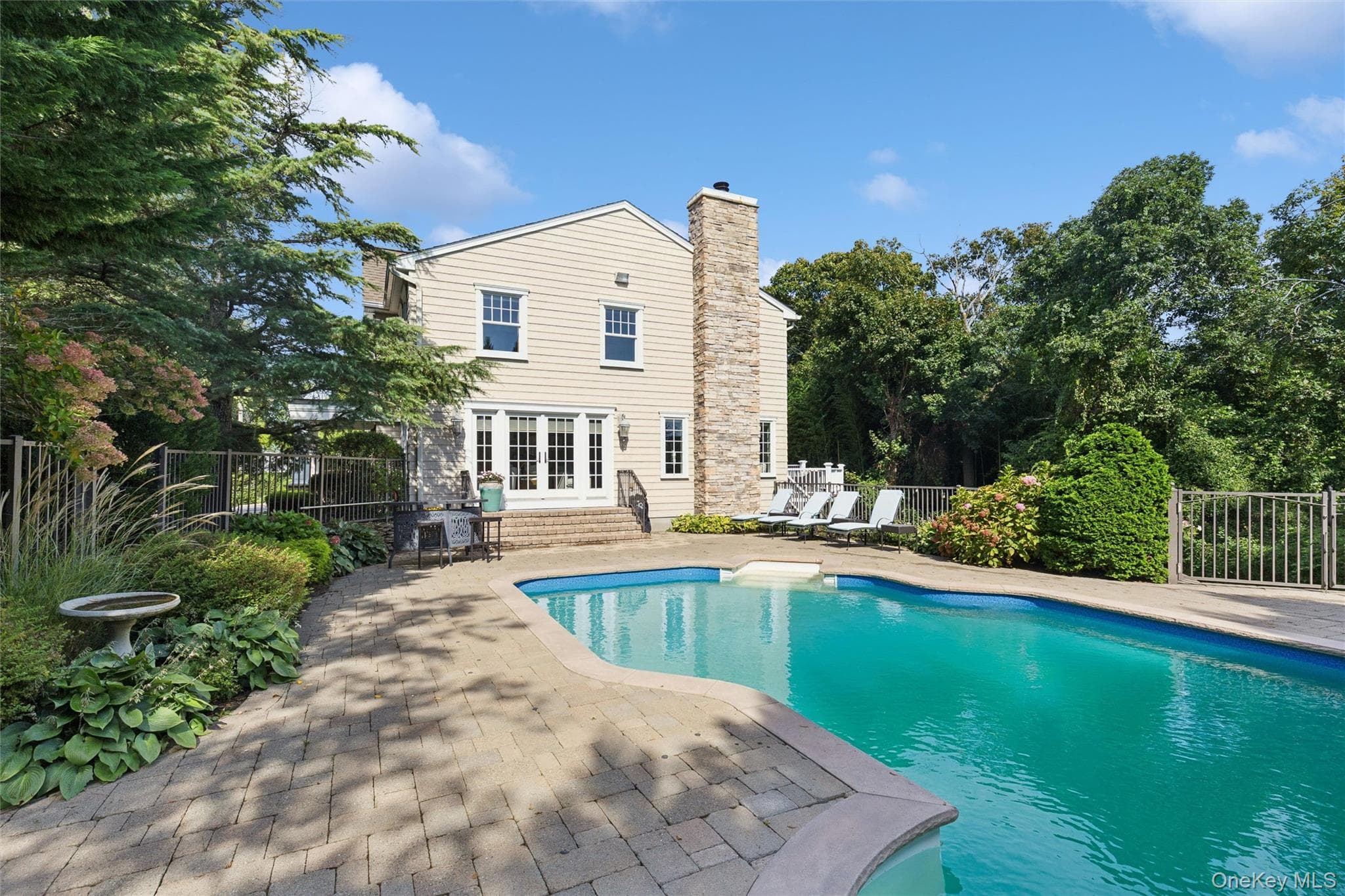 45 Blue Point Avenue thumbnail 42
