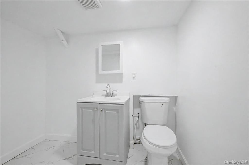 145-37 179th Street thumbnail 37