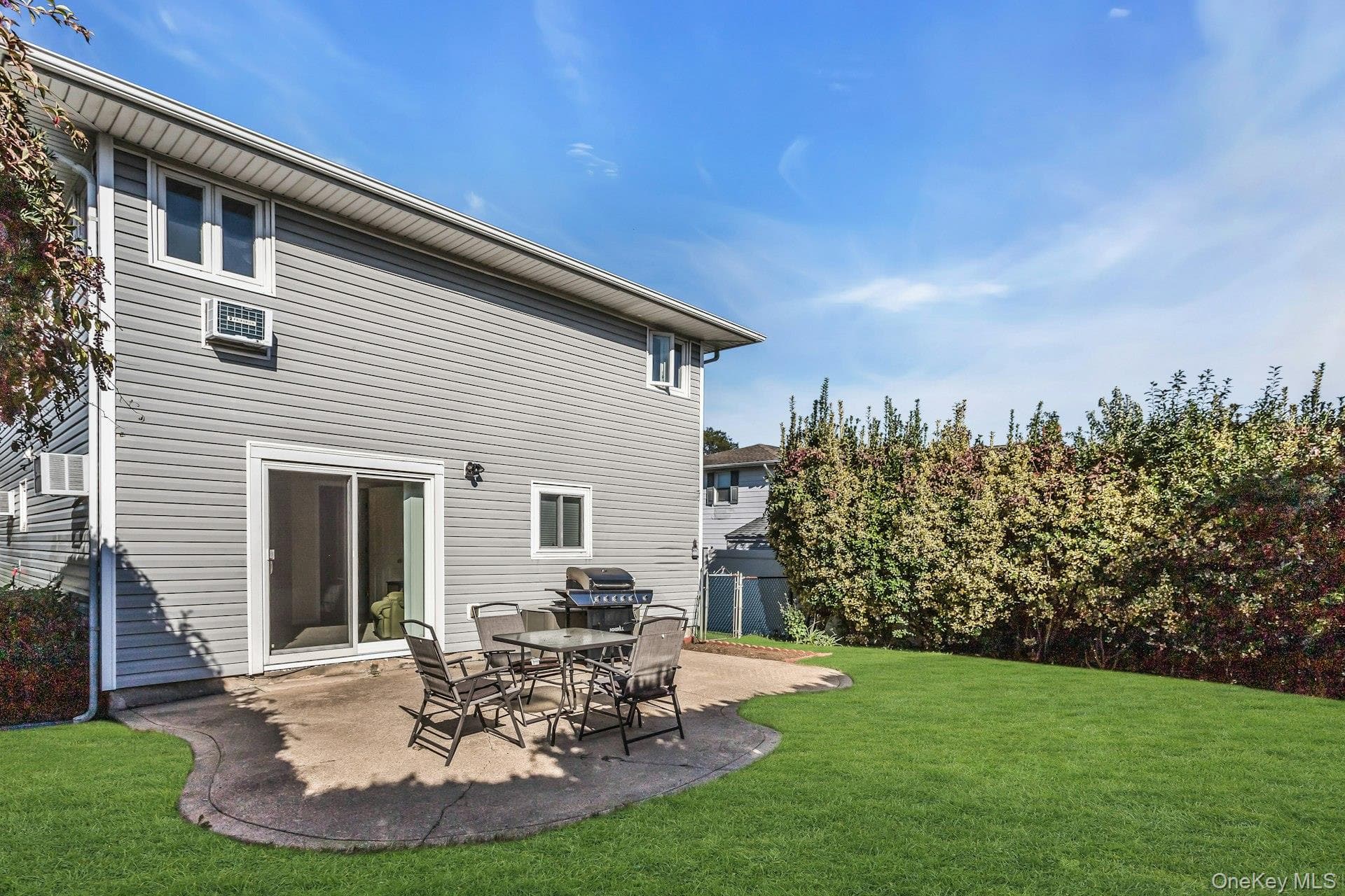 449 Bambrick Street thumbnail 25
