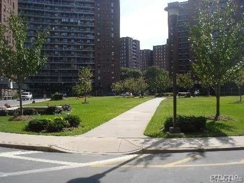 61-15 98th Street Unit: 5E thumbnail 3