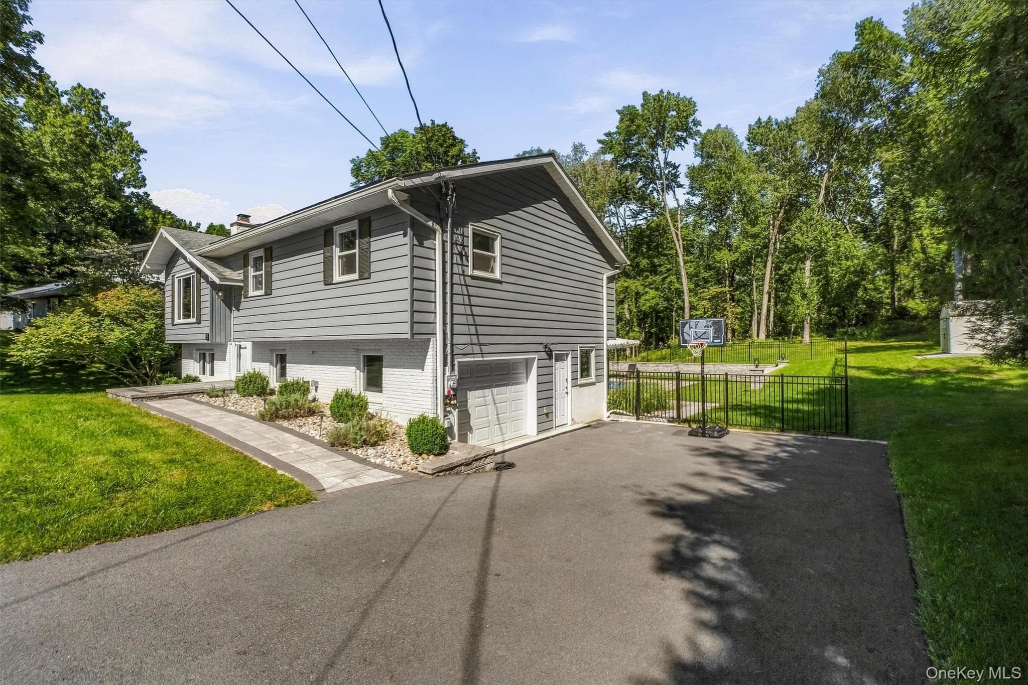13 Slate Hill Drive thumbnail 5