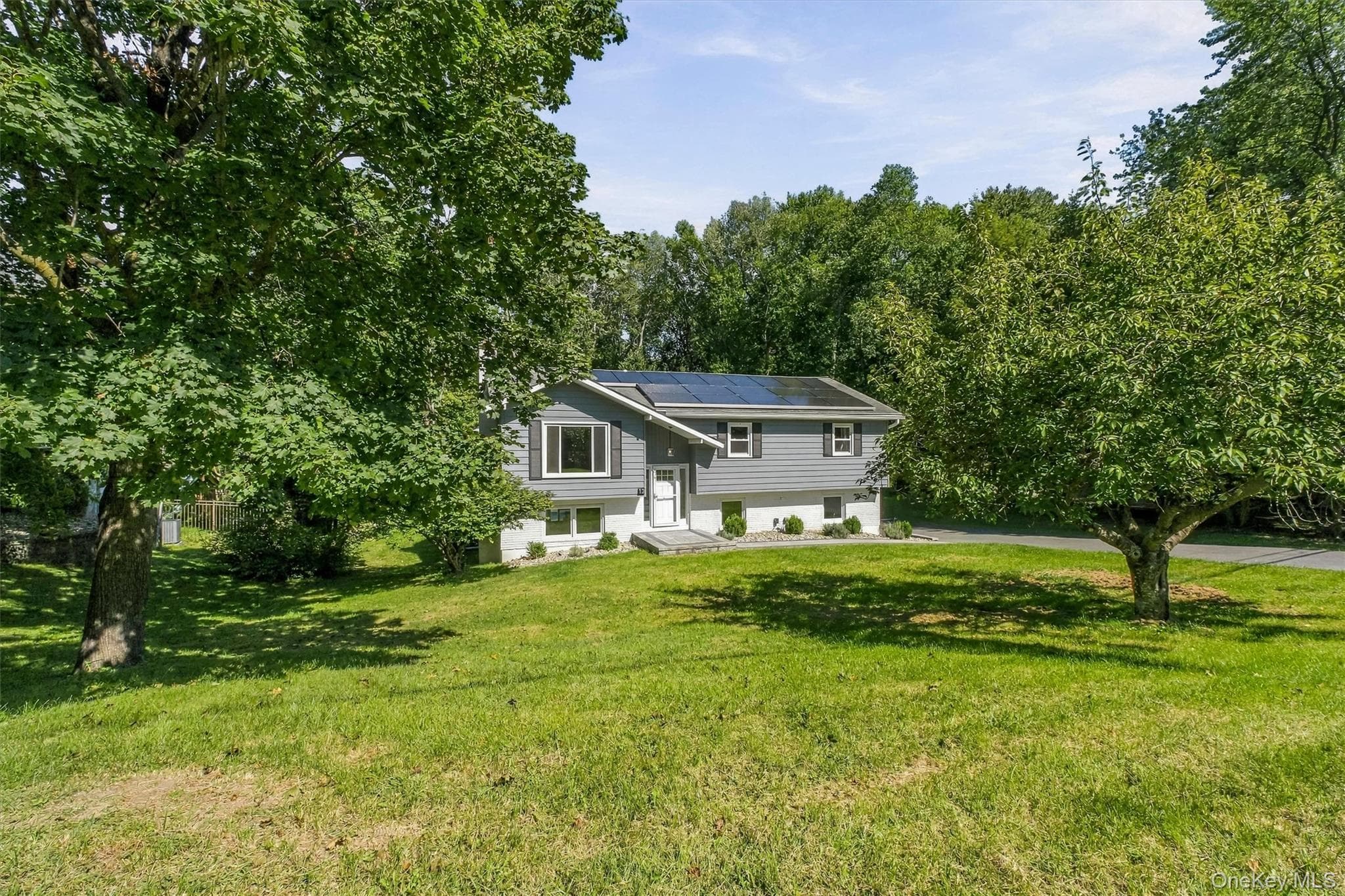 13 Slate Hill Drive thumbnail 3