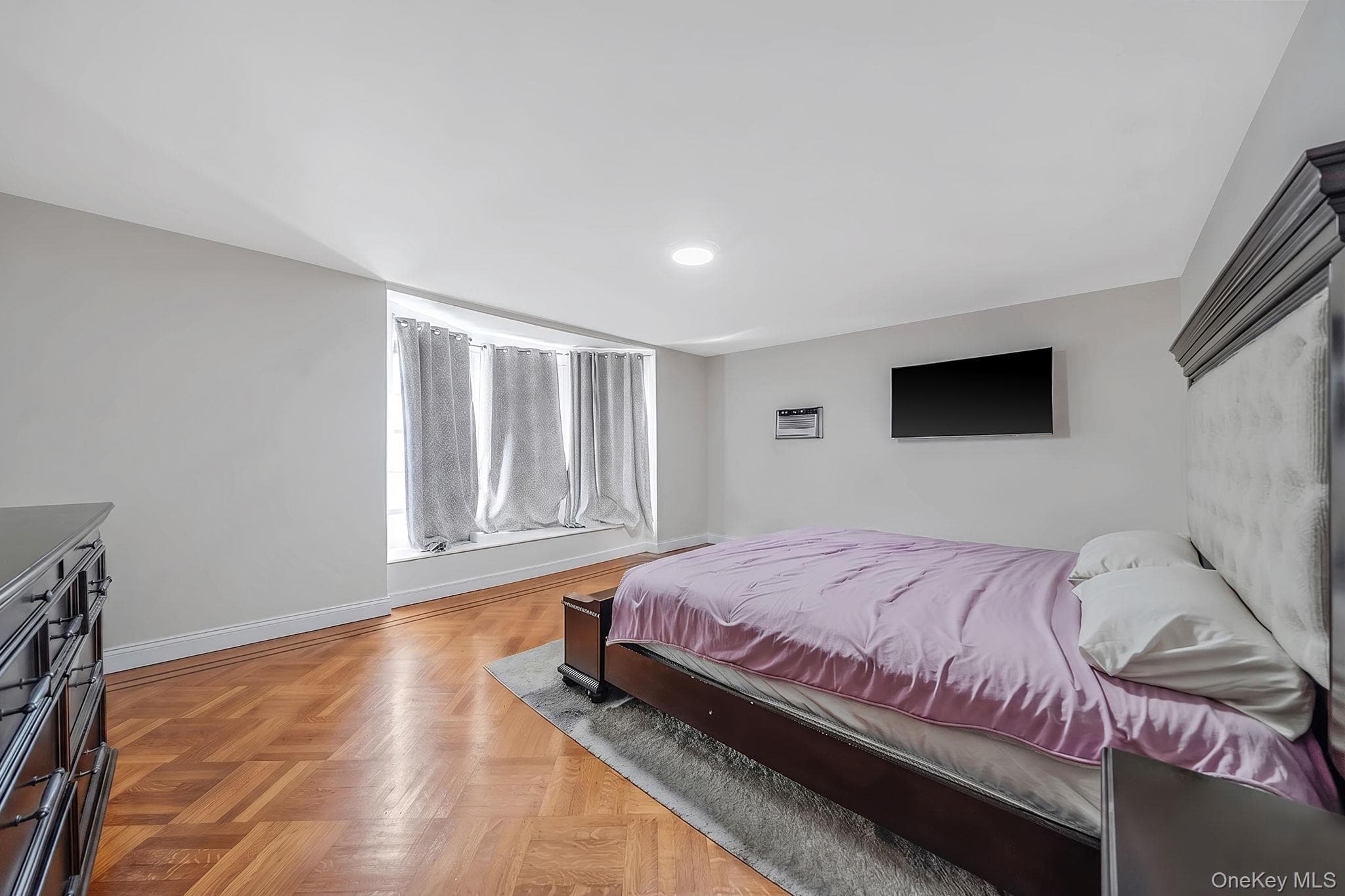 646 Clintonville Street thumbnail 12