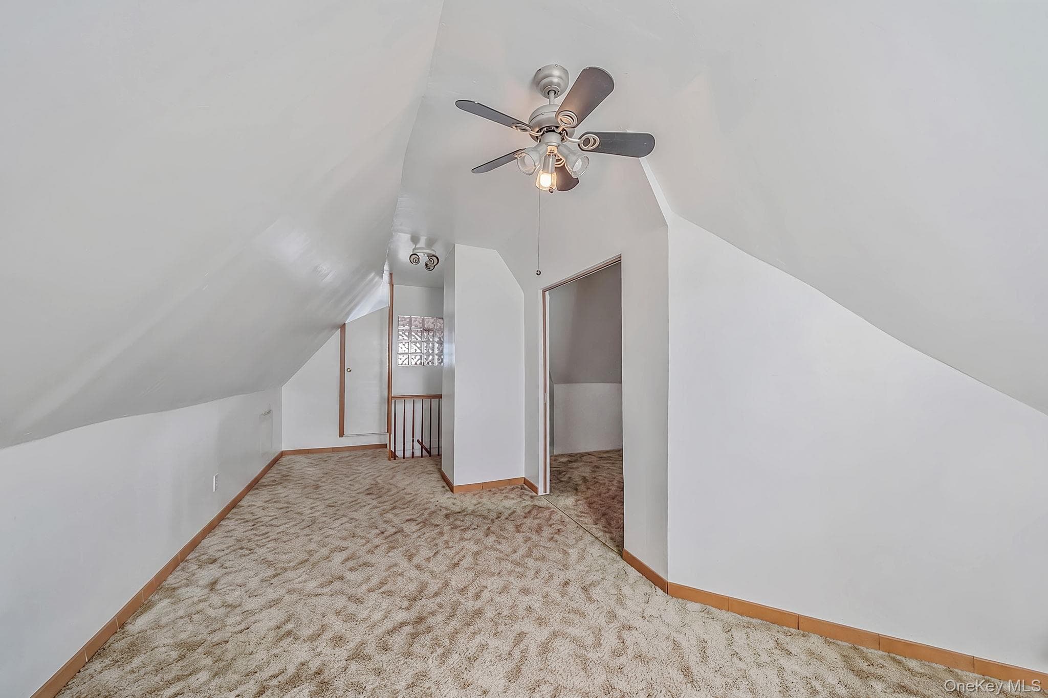 646 Clintonville Street thumbnail 19