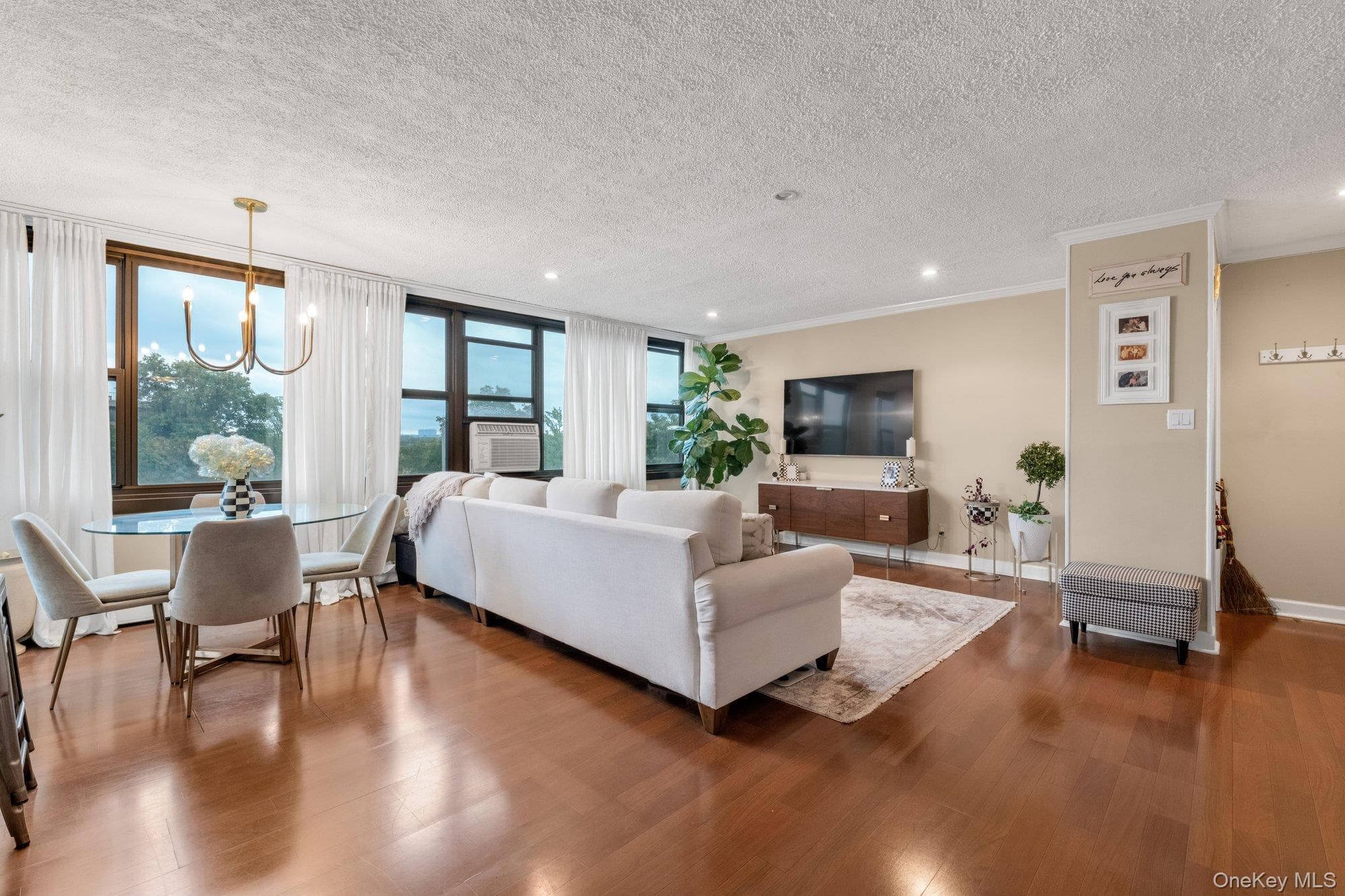 10-24 166 St. Street Unit: 7C, Beechhurst