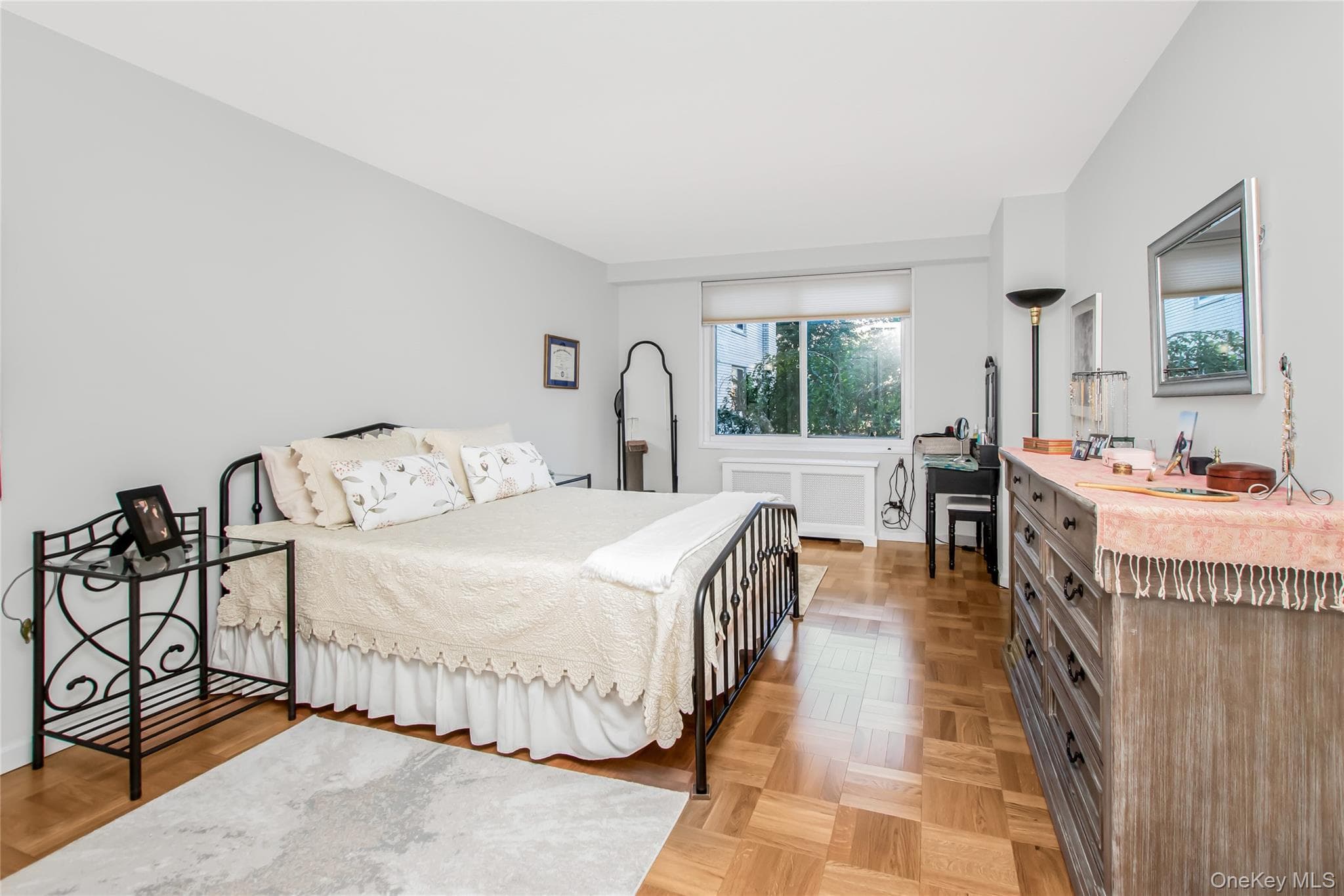 3333 Henry Hudson Parkway Unit: 2R thumbnail 6