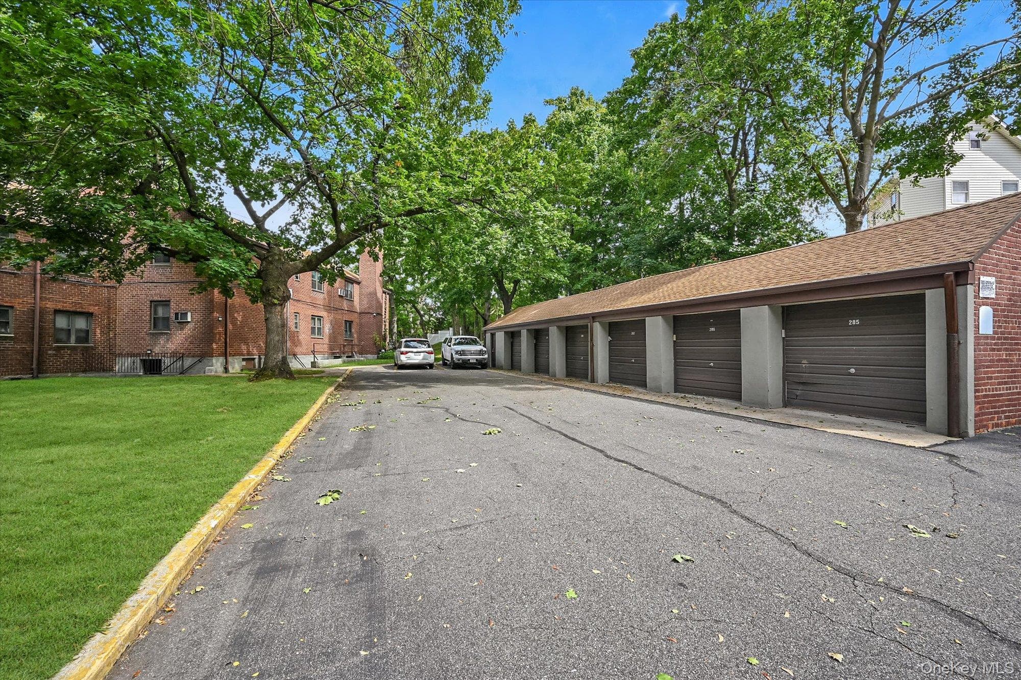 58-33 246th Crescent Unit: C14L thumbnail 22