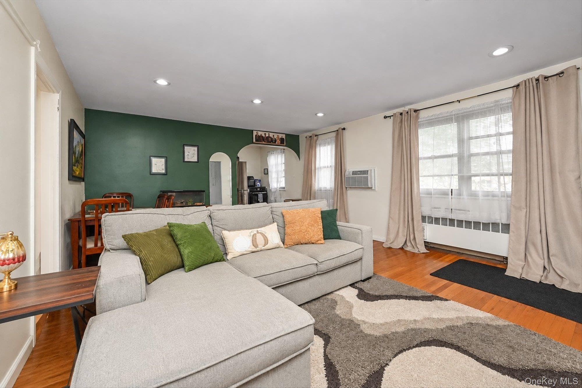 58-33 246th Crescent Unit: C14L thumbnail 4