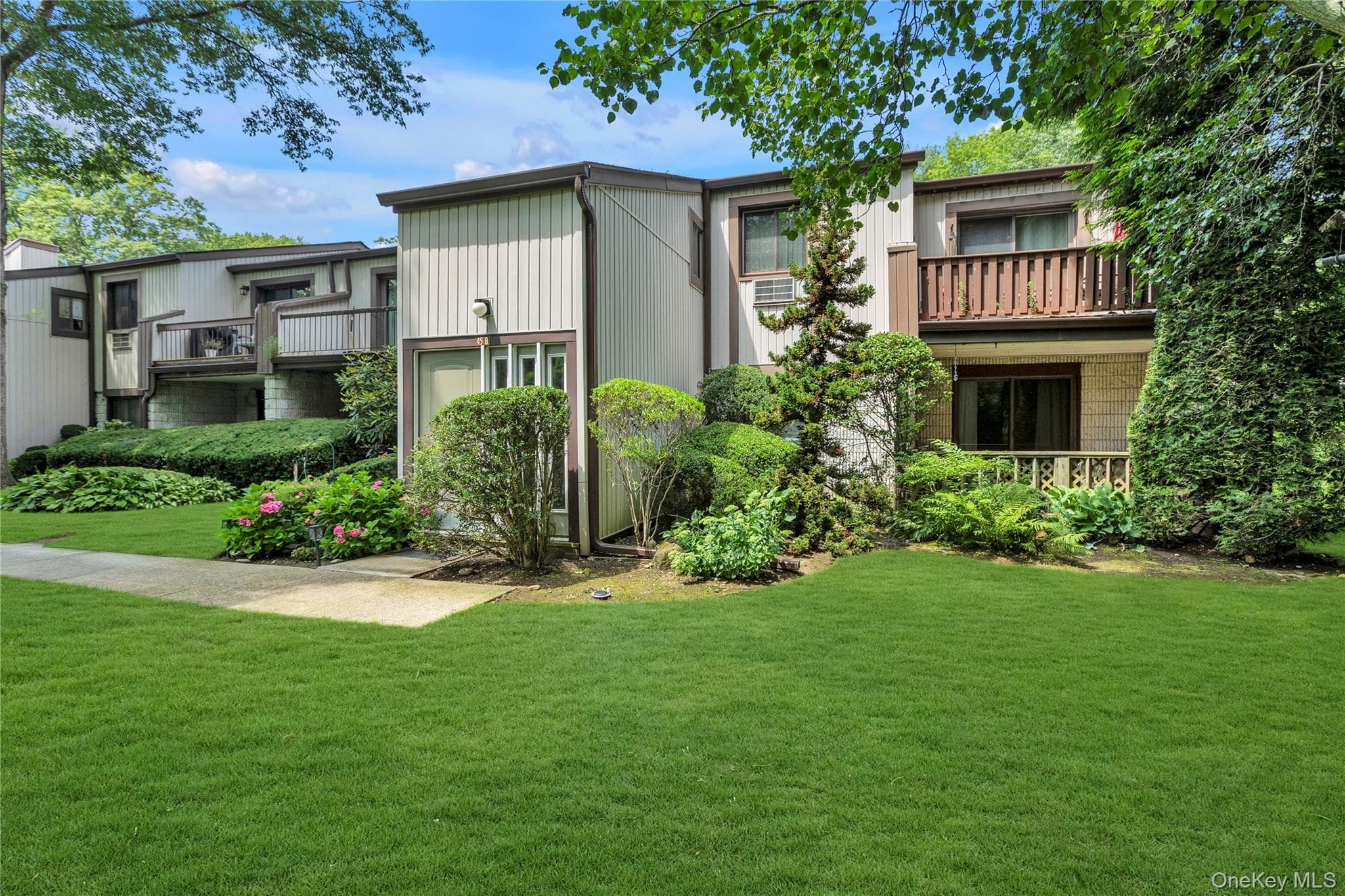 45 Richmond Boulevard Unit: 2B, Ronkonkoma