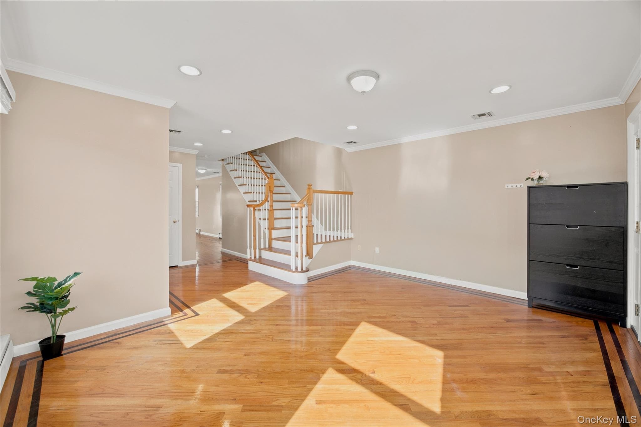 33 3rd Avenue thumbnail 6