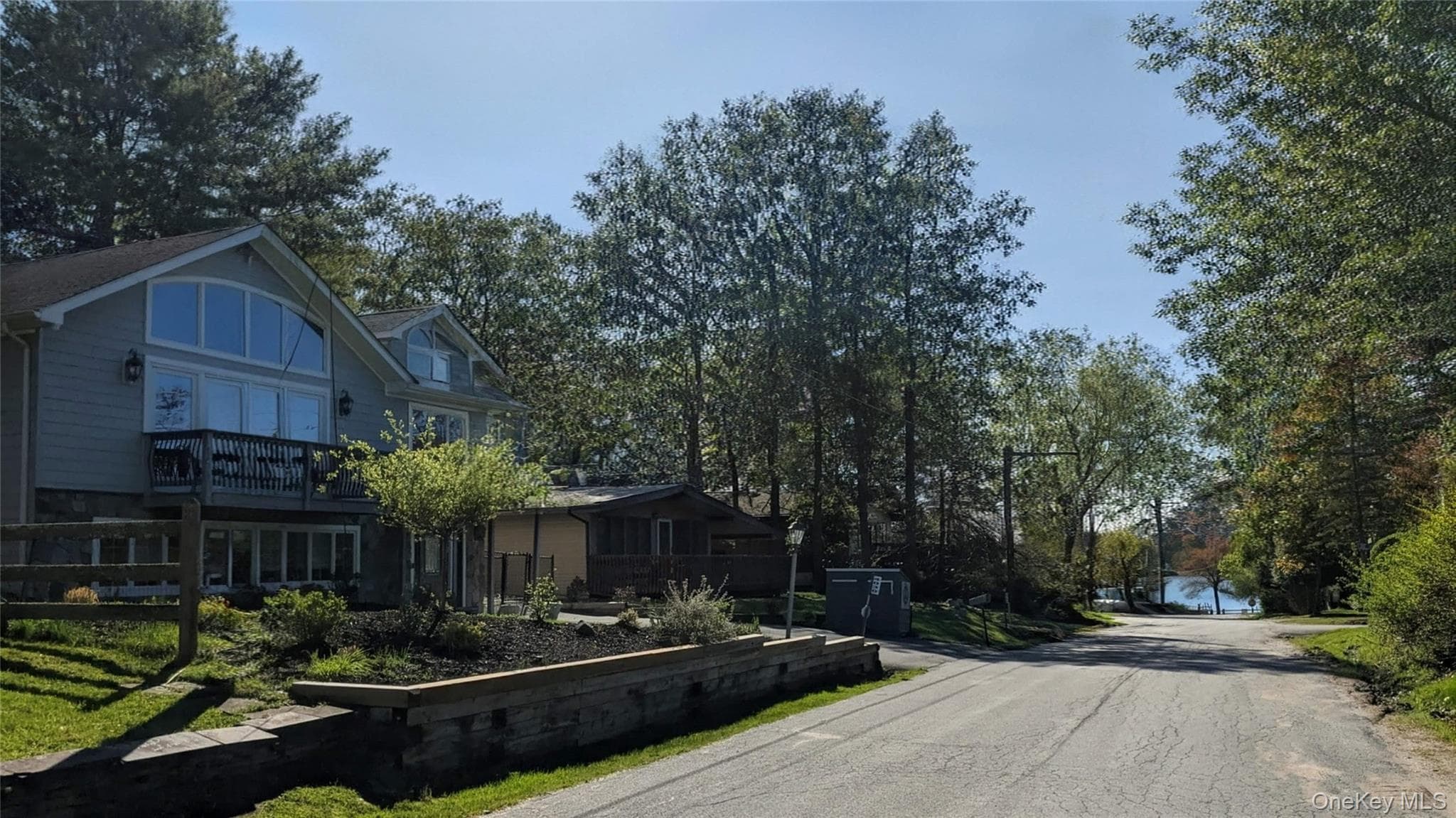 4030 W Shore Drive thumbnail 3