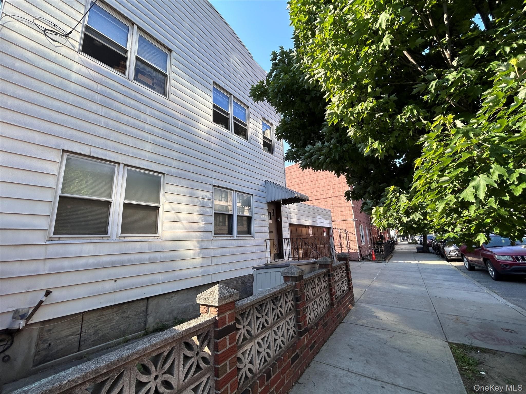38-12 28th Street thumbnail 3