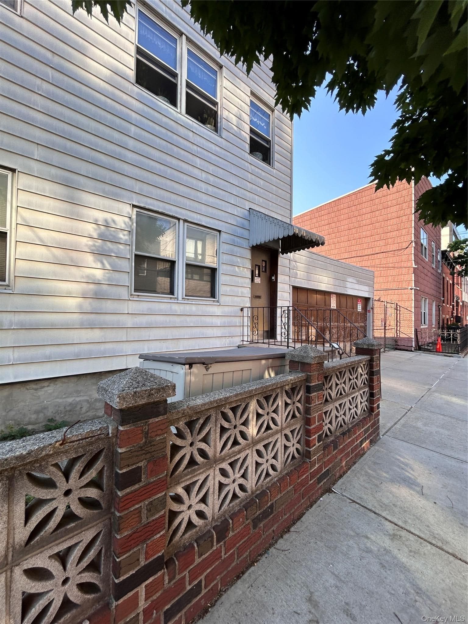 38-12 28th Street thumbnail 4