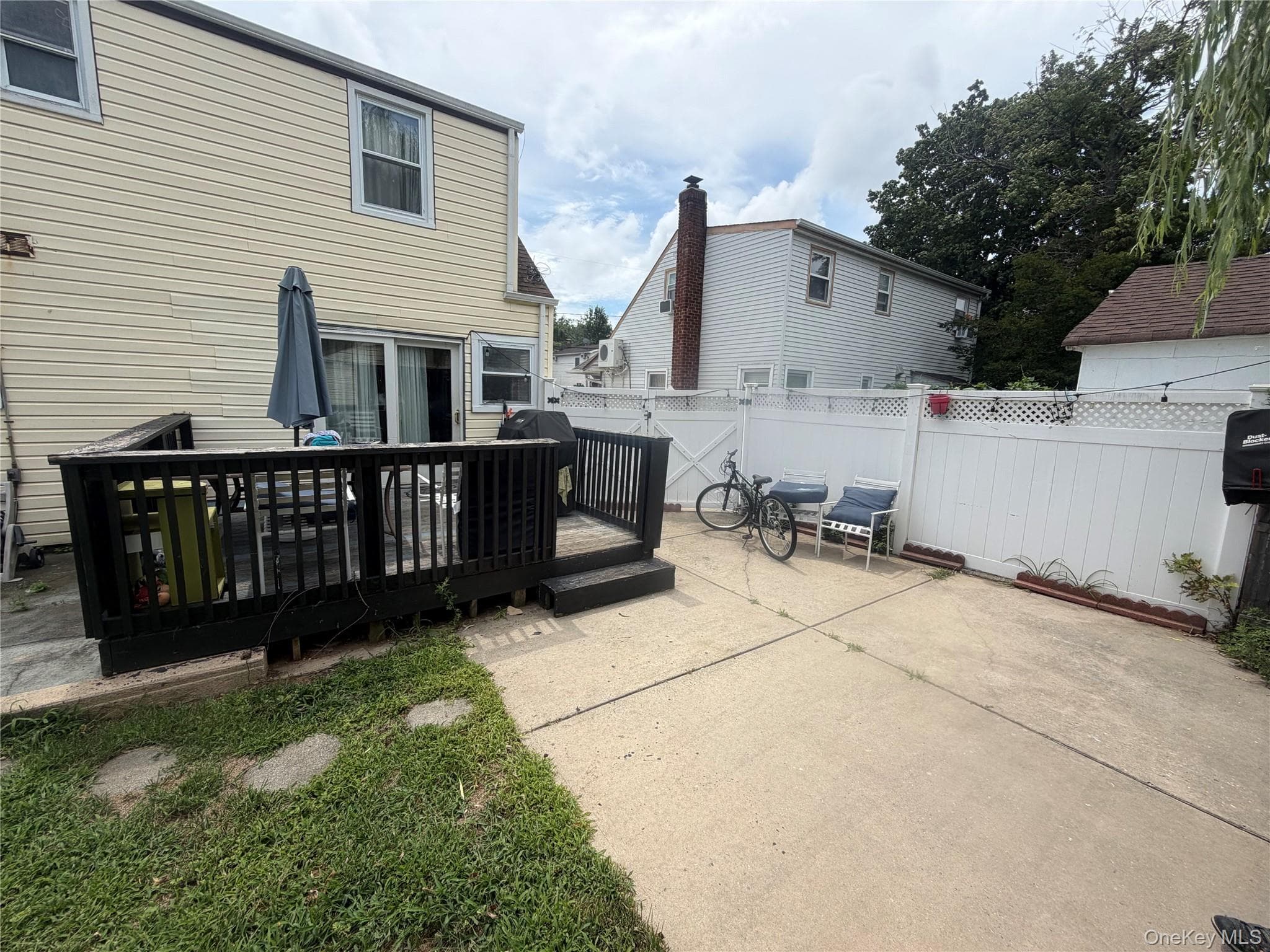 1556 Adams Street thumbnail 22