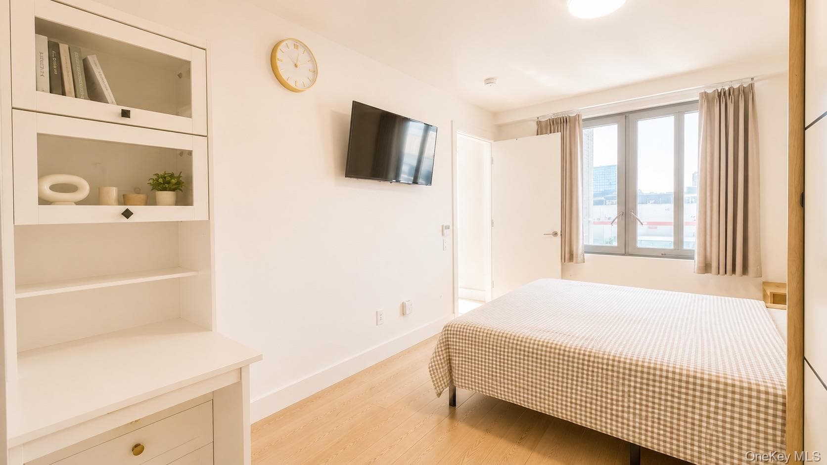 13119 Fowler Ave AVE Unit: 4C thumbnail 6