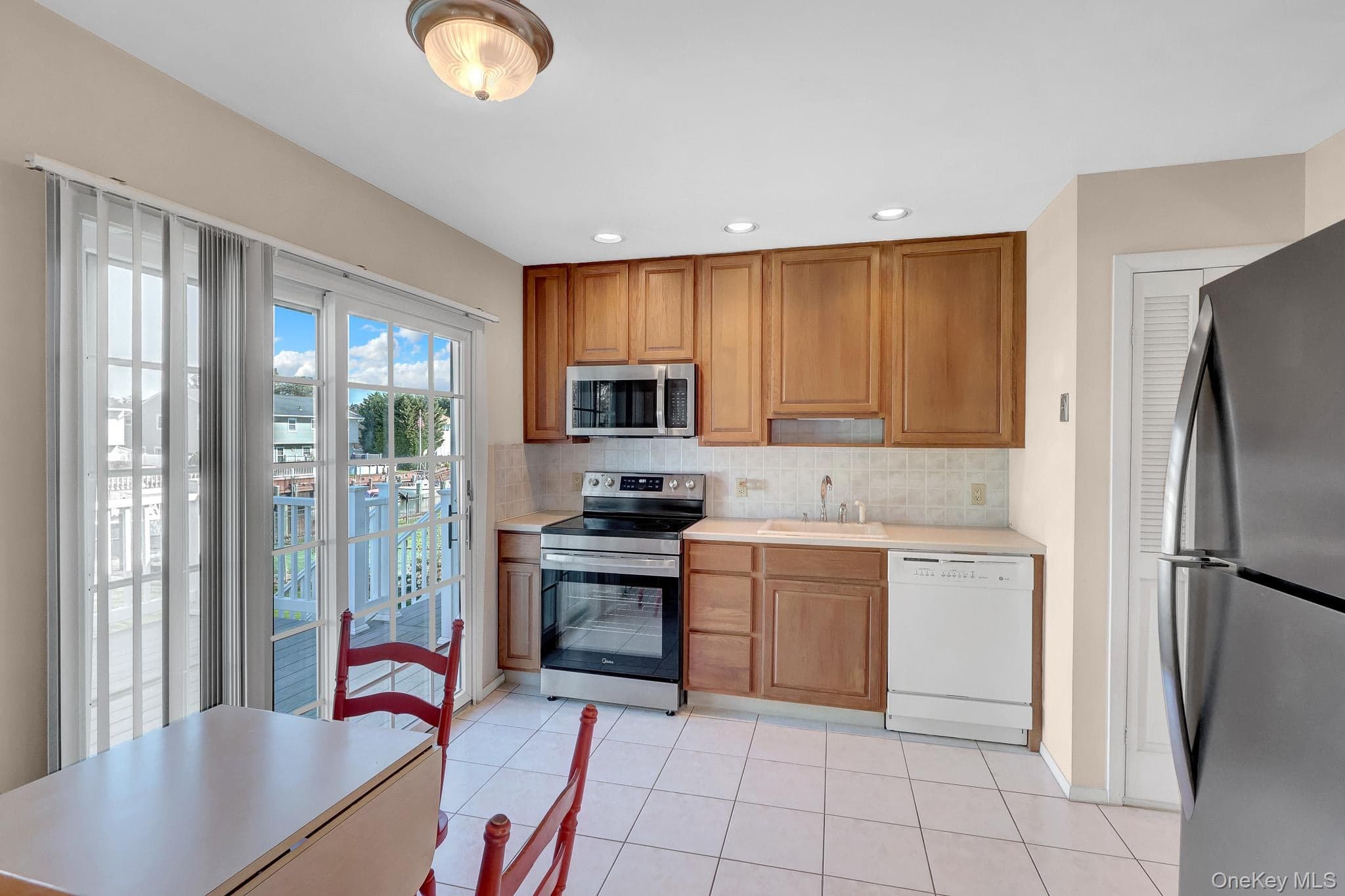 45 Florence Avenue thumbnail 3