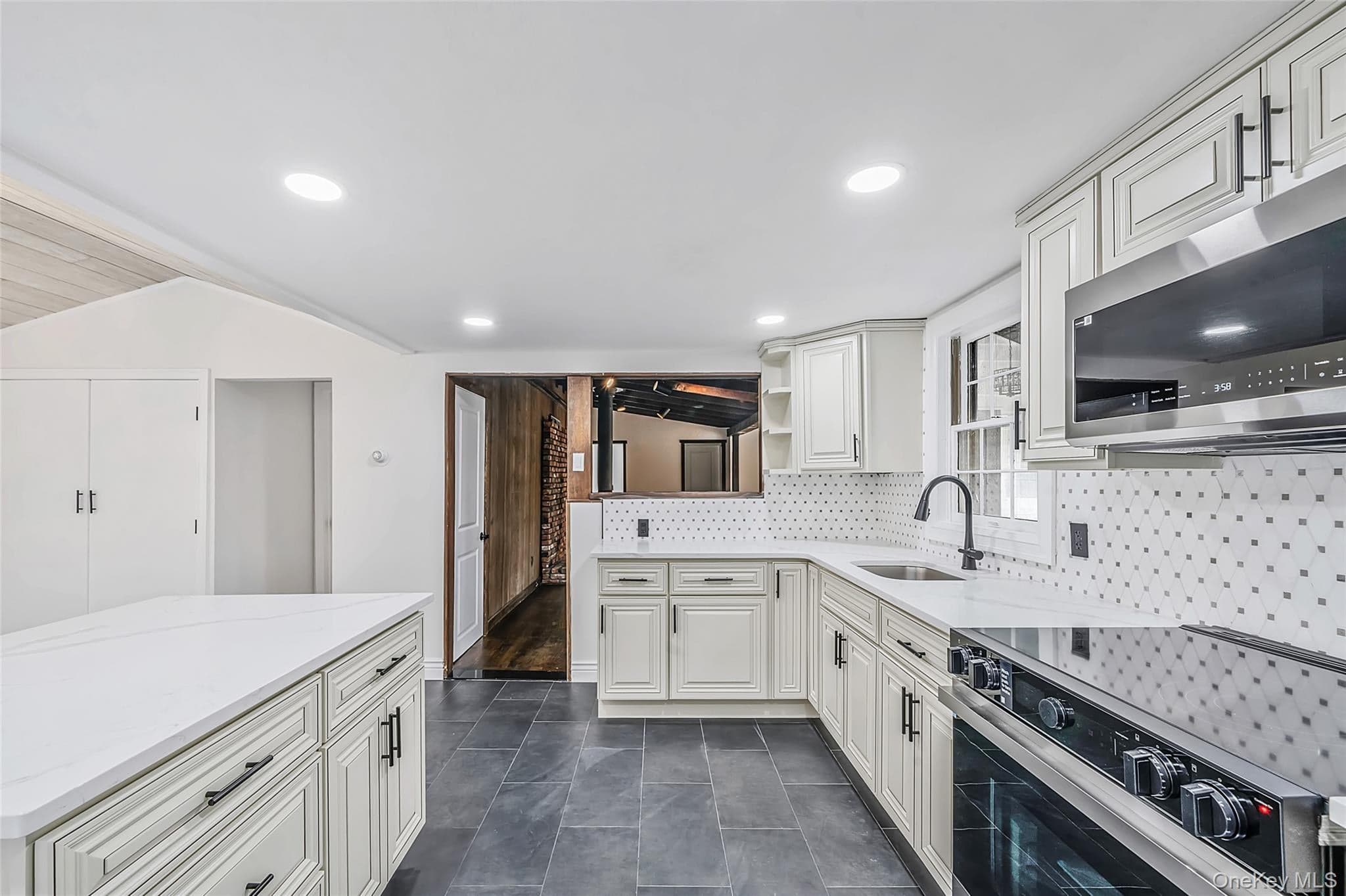 68 Oakdale Avenue thumbnail 5