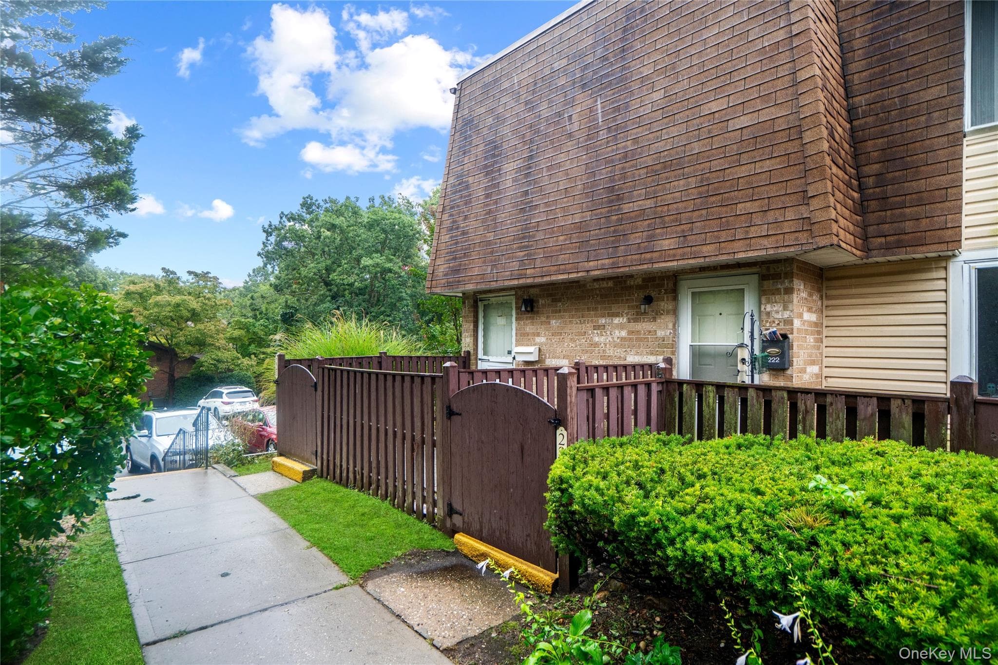 221 Sagamore Hills Drive Unit: 221 thumbnail 2