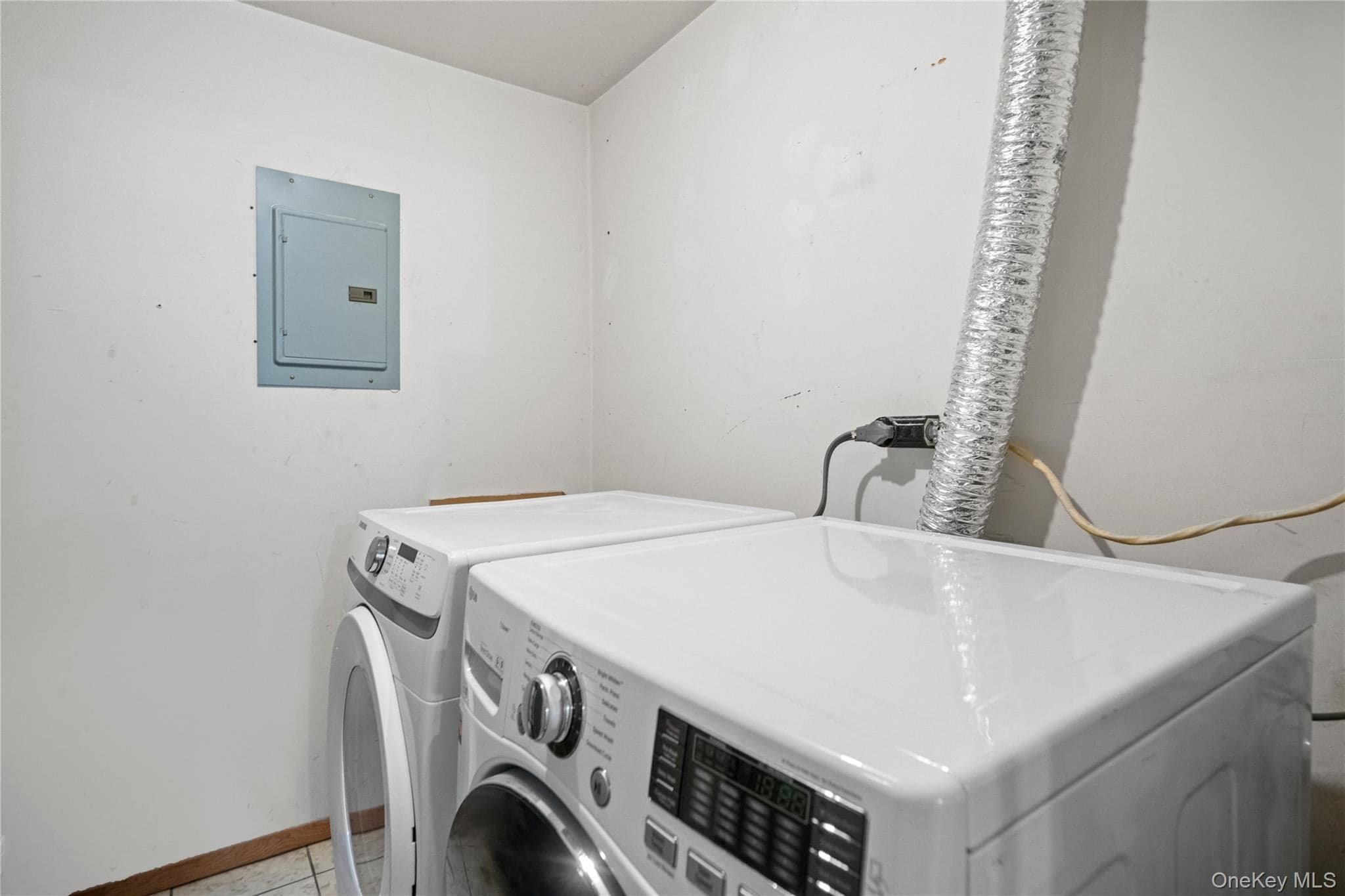 221 Sagamore Hills Drive Unit: 221 thumbnail 18