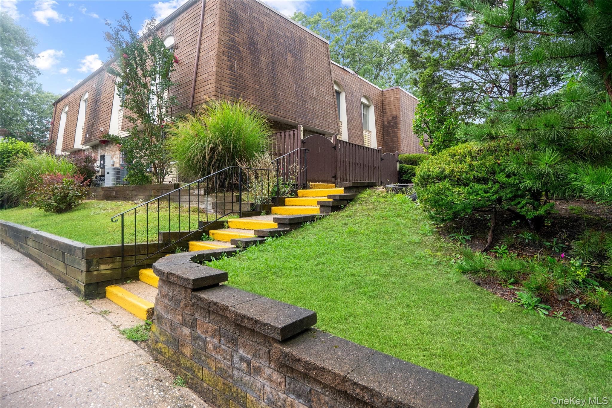 221 Sagamore Hills Drive Unit: 221 thumbnail 20