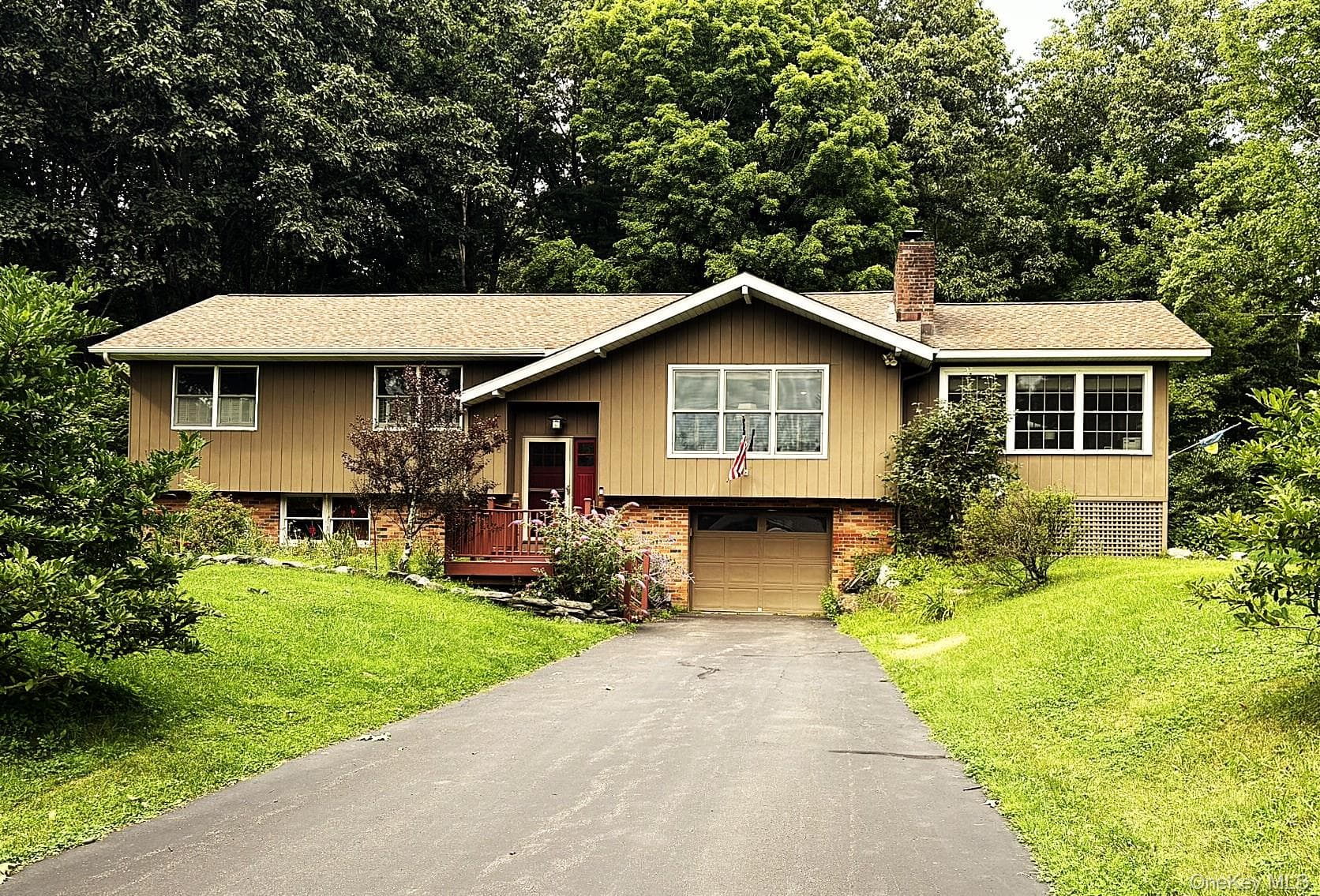 33 Twin Bridges Road photo 1