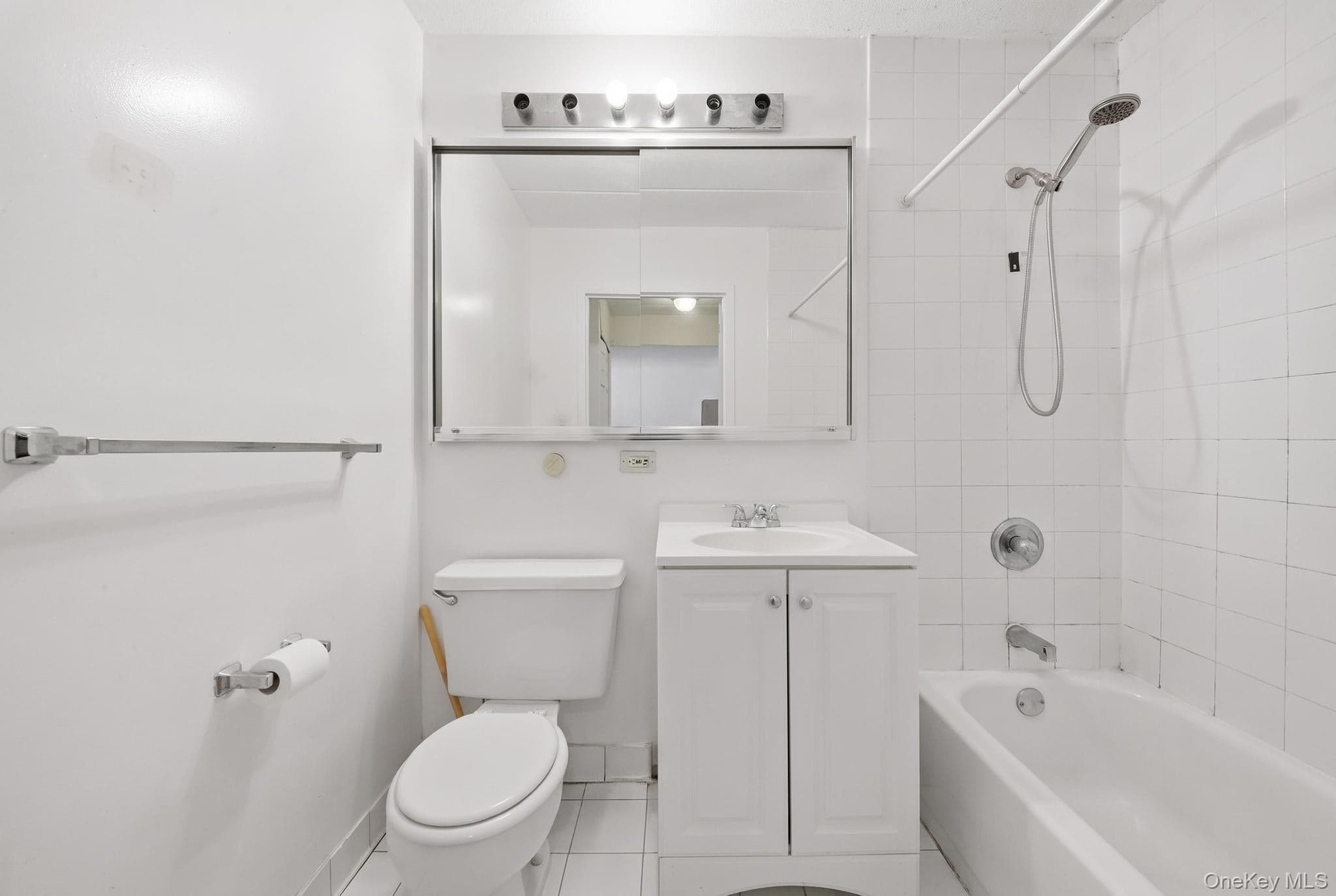 42-22 Union Street Unit: 2B thumbnail 14