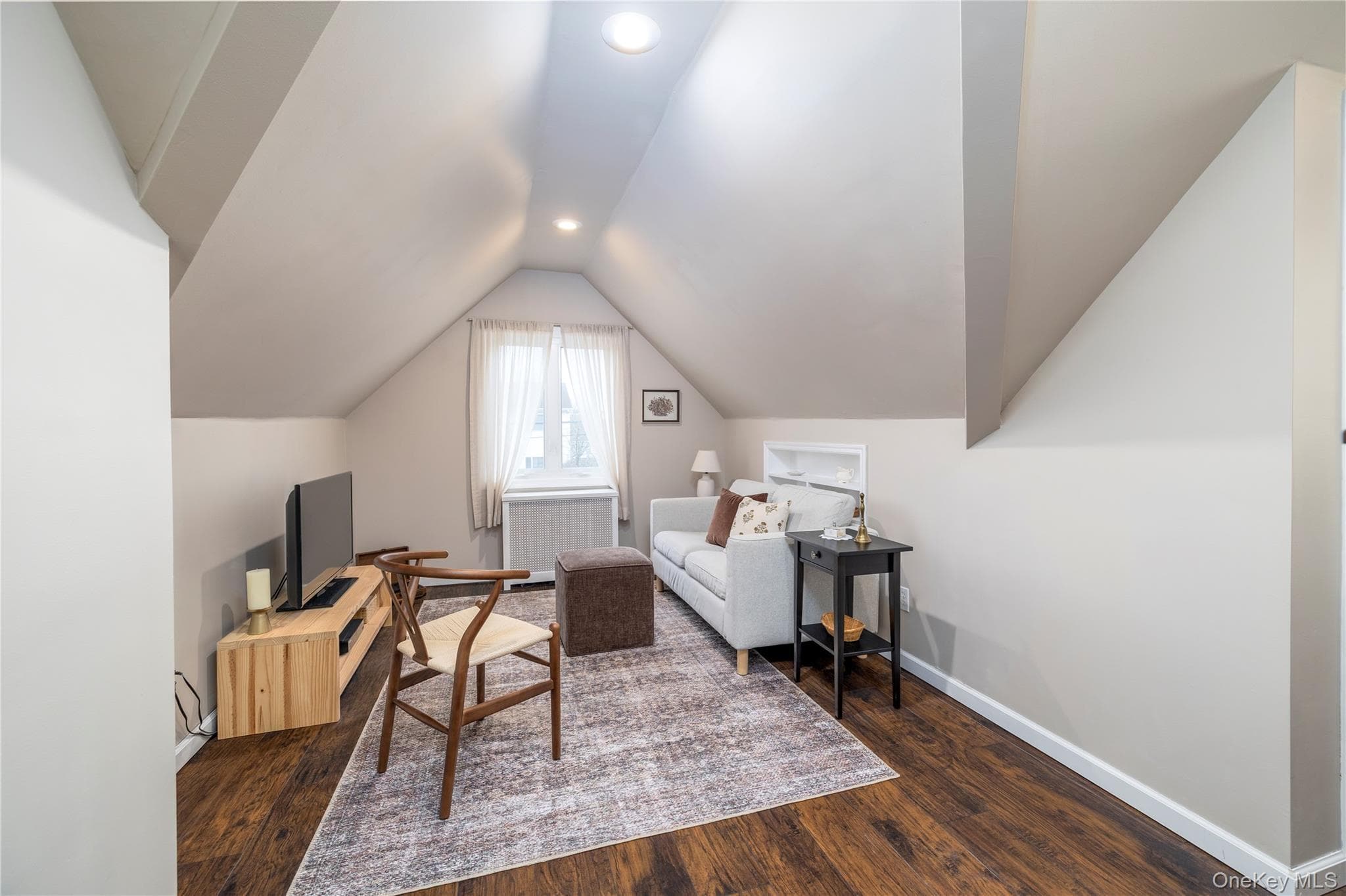 934 Hancock Street thumbnail 15