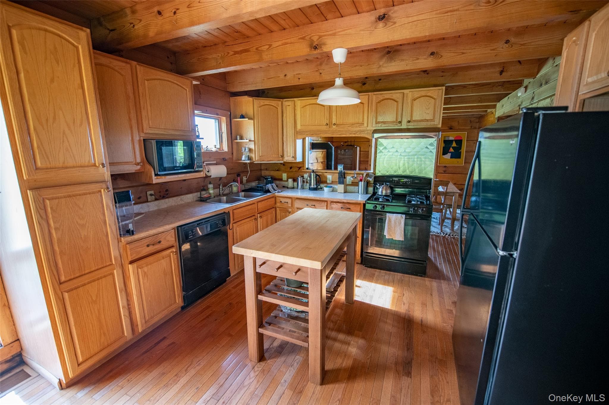 670 Marys Way thumbnail 12