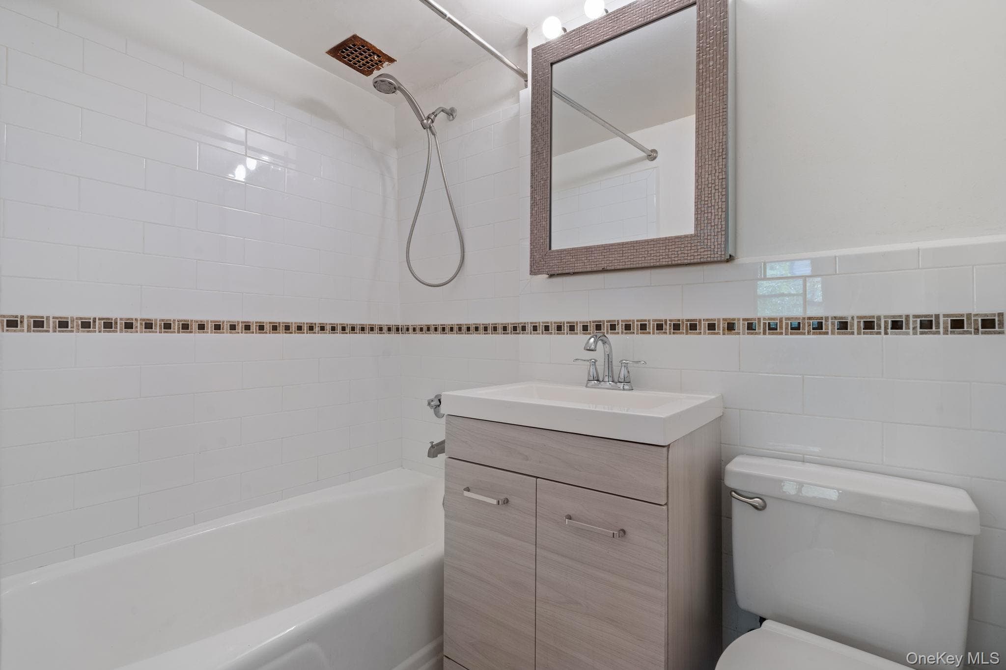 61-15 97th Street St Unit: 2D thumbnail 7