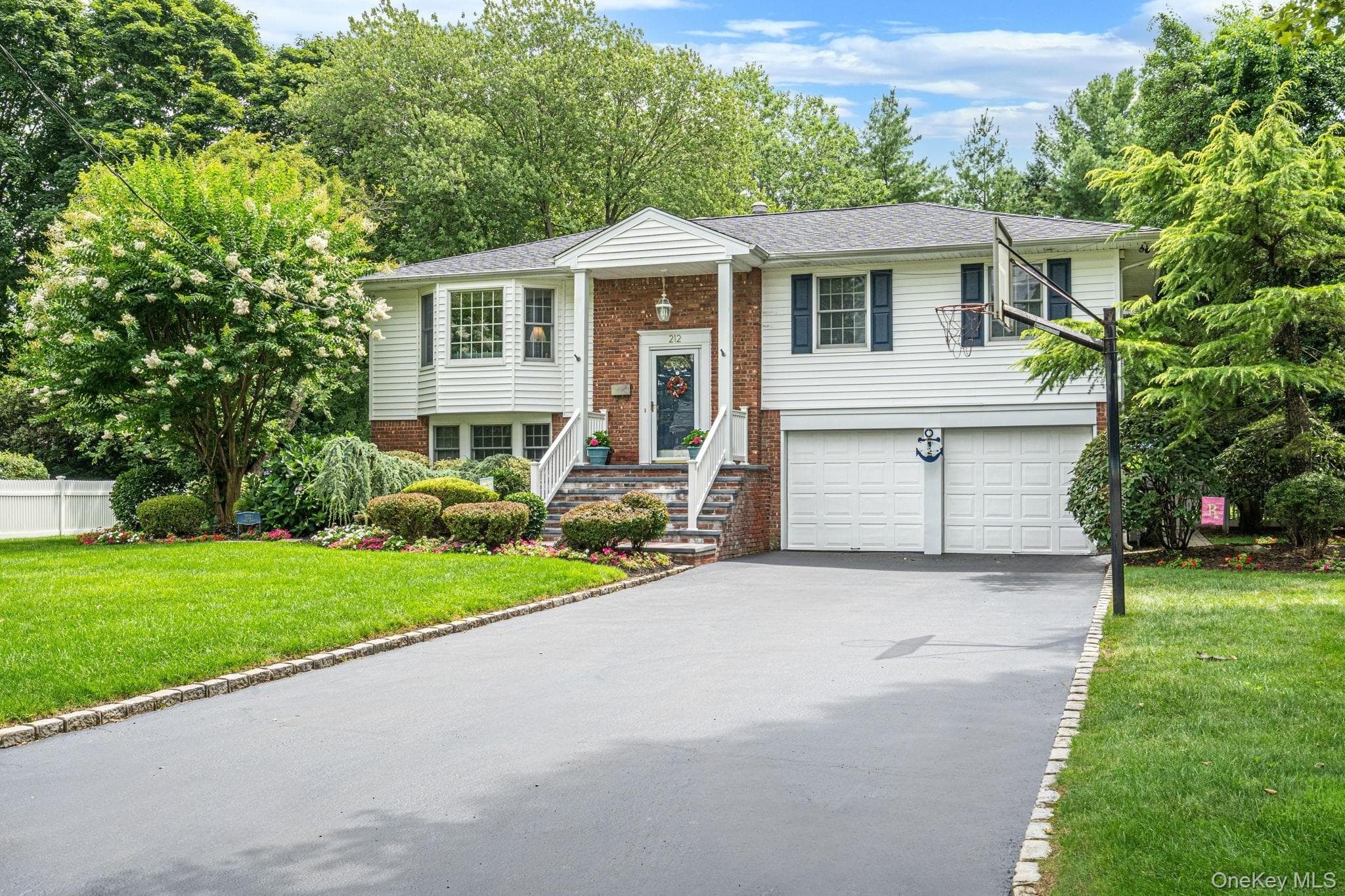 212 Cedrus Avenue thumbnail 4