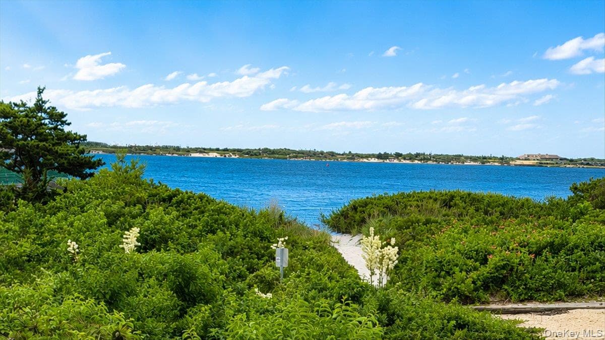 72 Circle Drive thumbnail 2