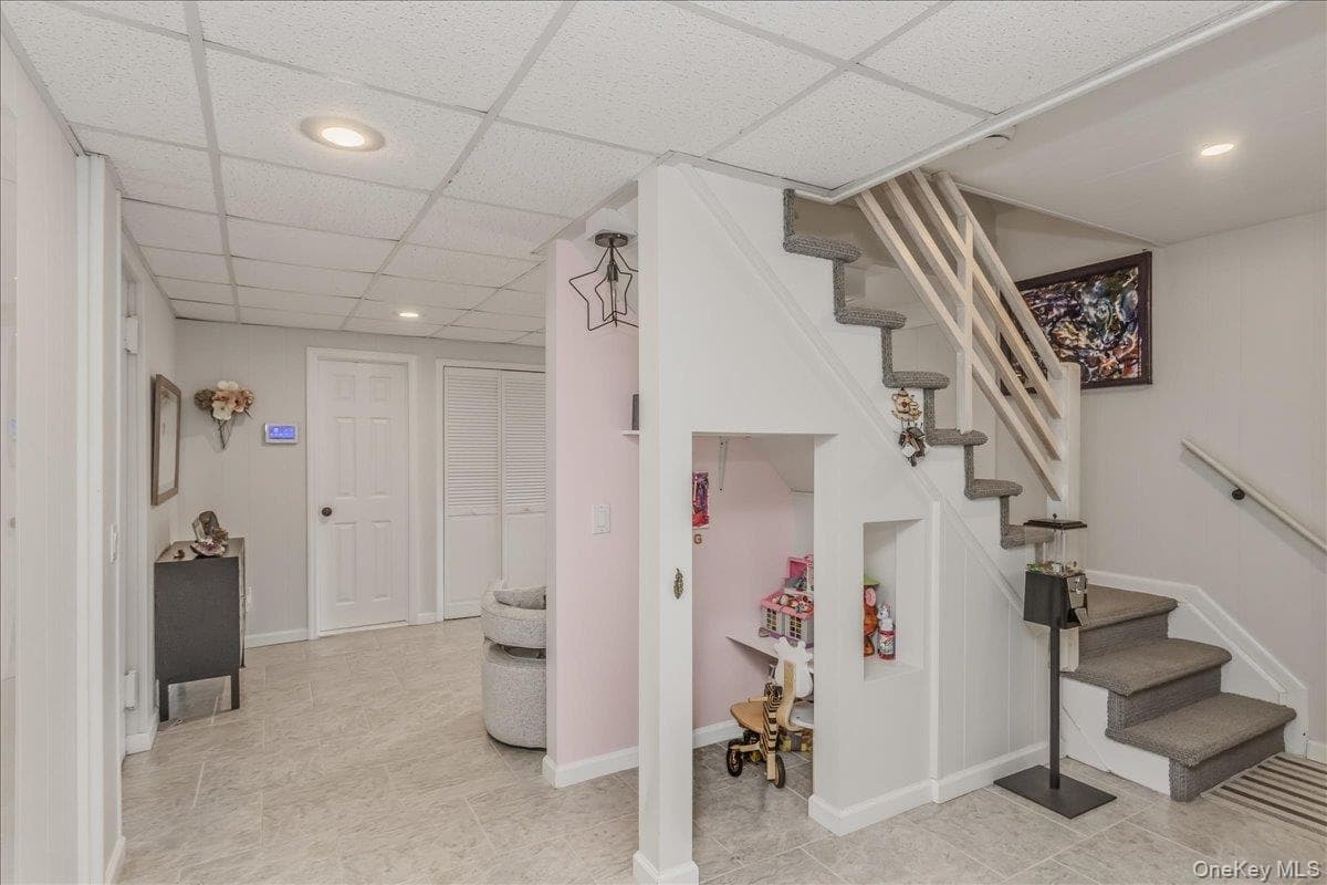 72 Circle Drive thumbnail 32