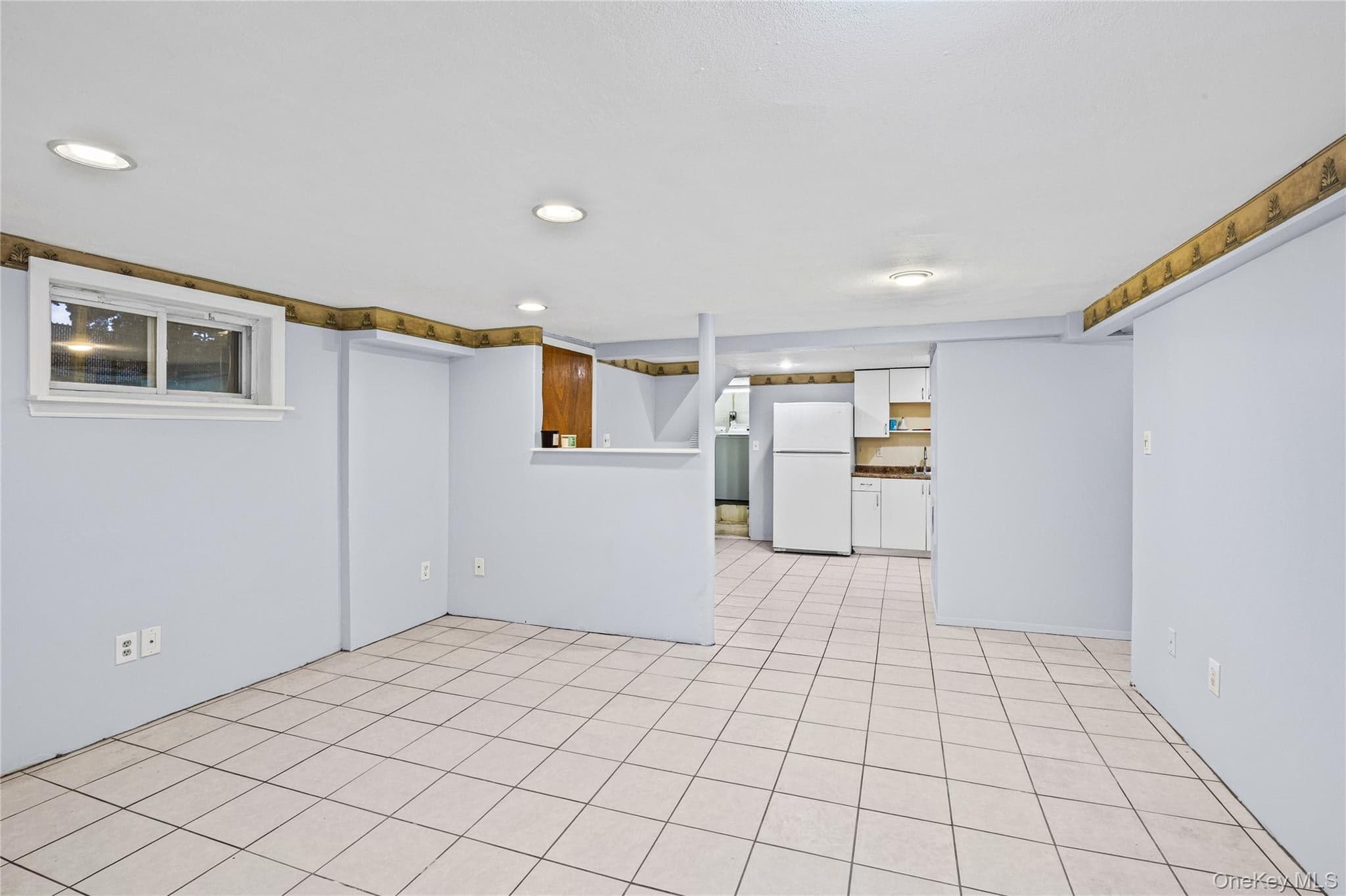 410 Midwood Avenue thumbnail 32