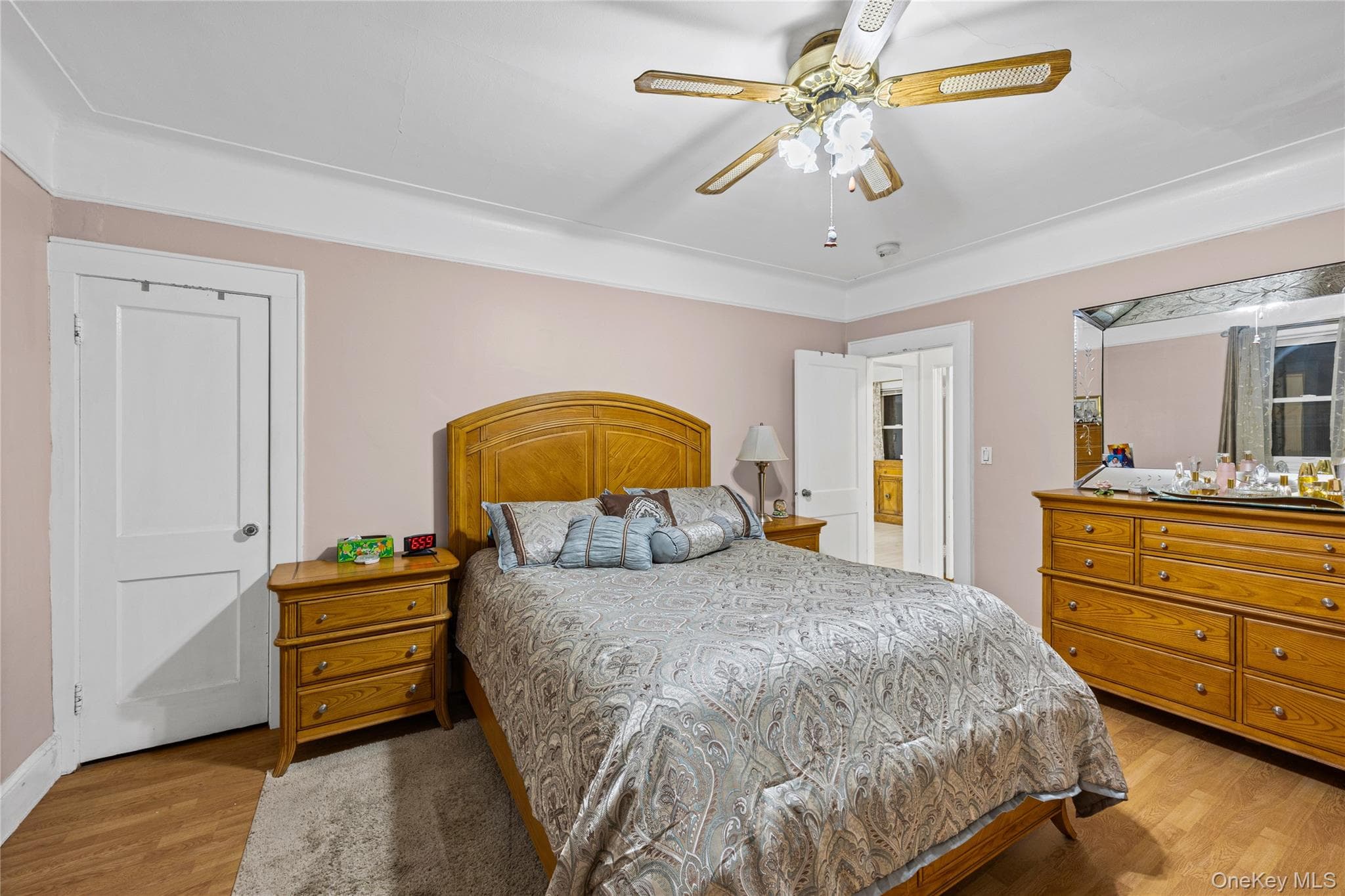 410 Midwood Avenue thumbnail 20