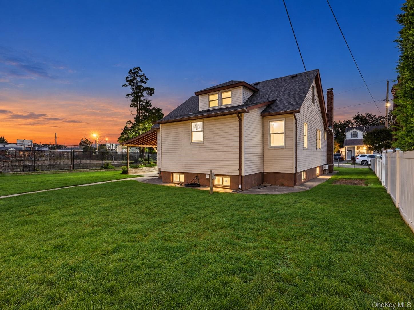 410 Midwood Avenue thumbnail 10