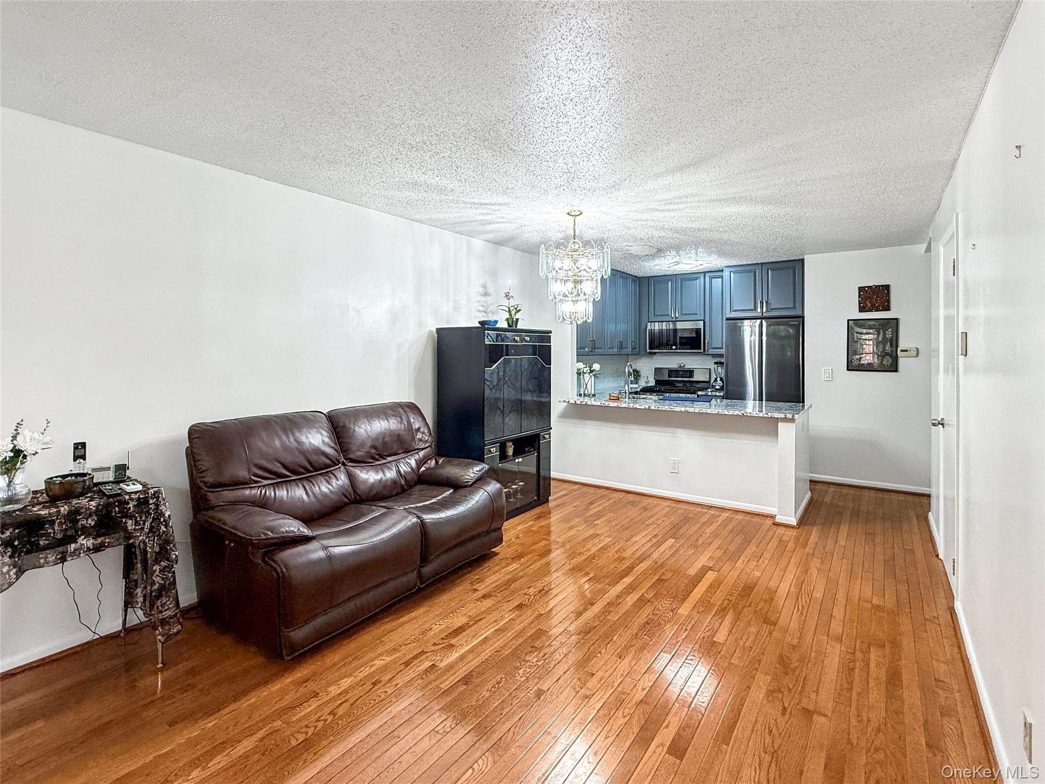 1895 Vyse Avenue Unit: A thumbnail 3