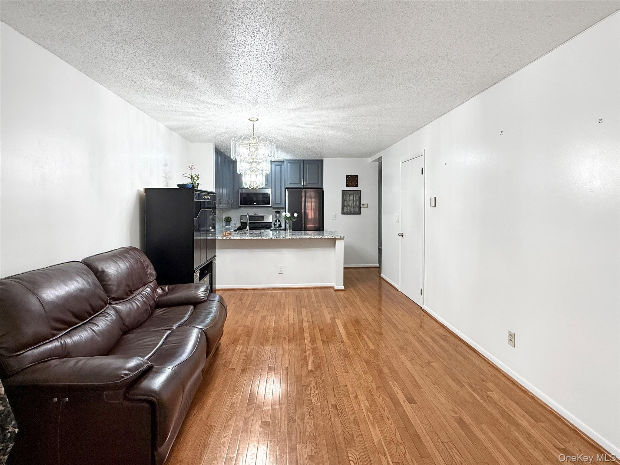 1895 Vyse Avenue Unit: A thumbnail 4