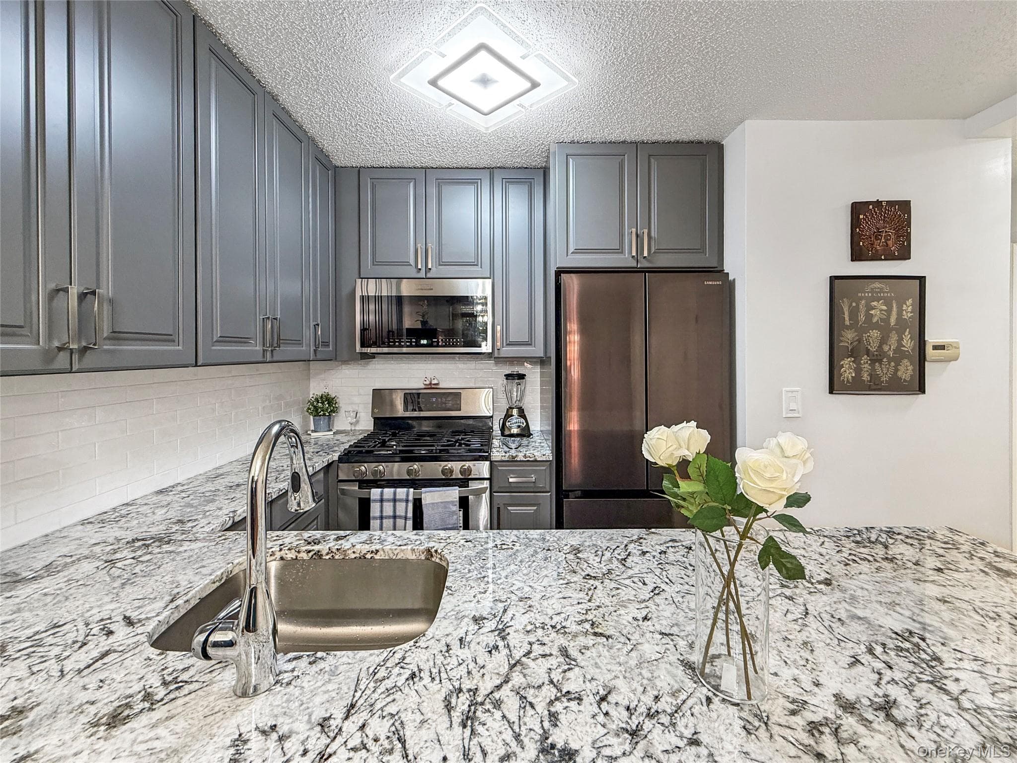 1895 Vyse Avenue Unit: A thumbnail 7